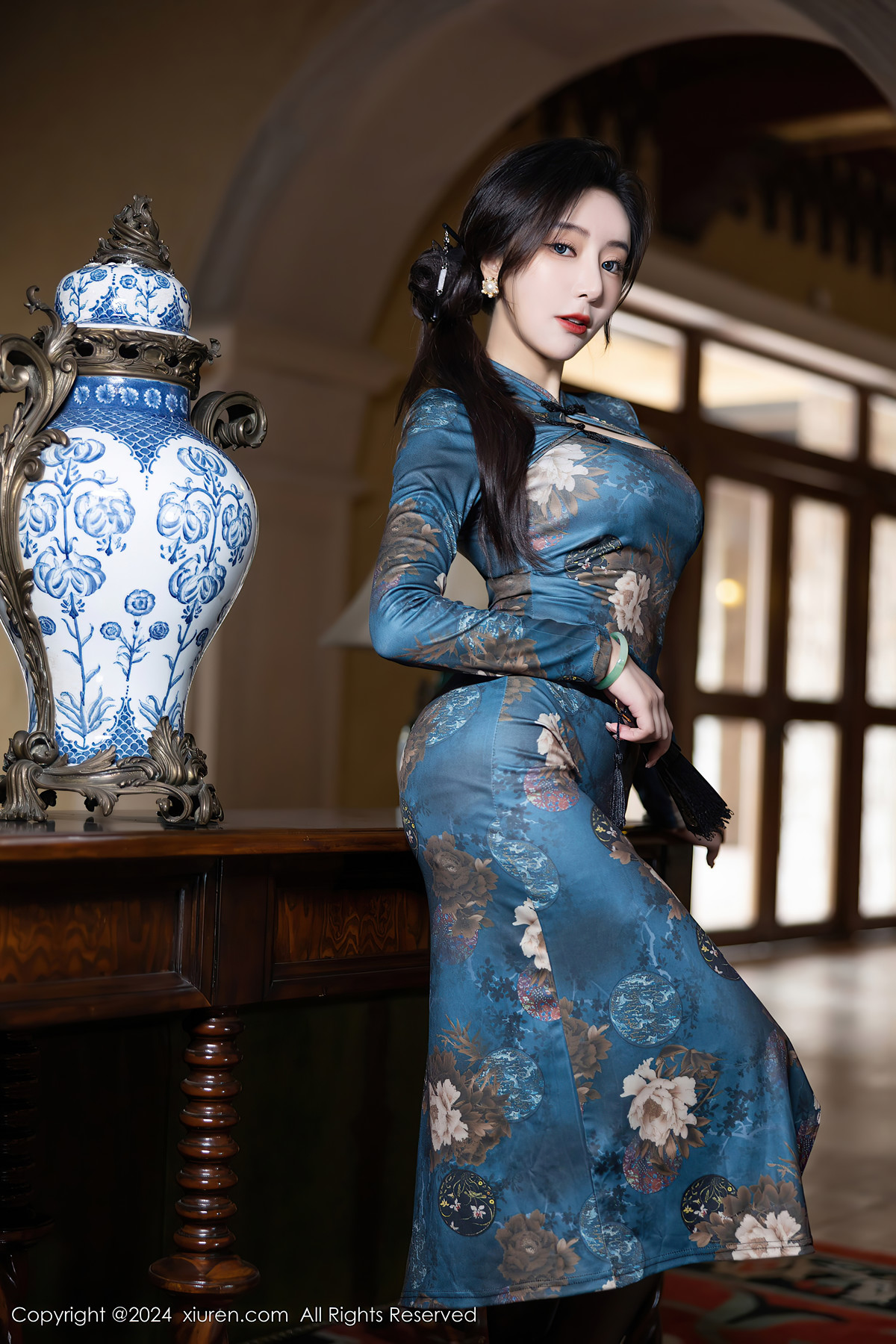 XiuRen秀人网 No.8425 王馨瑶yanni