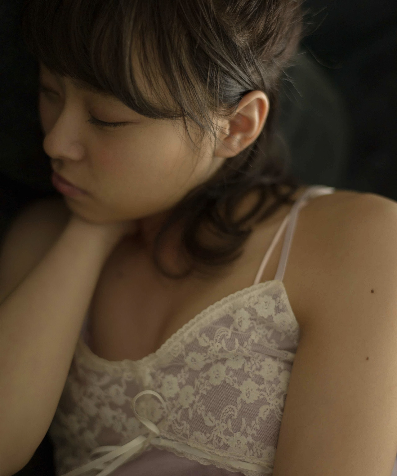 Rena Sato 佐藤麗奈, 週プレ Photo Book 「不思議の国のさとれな」 Set.03