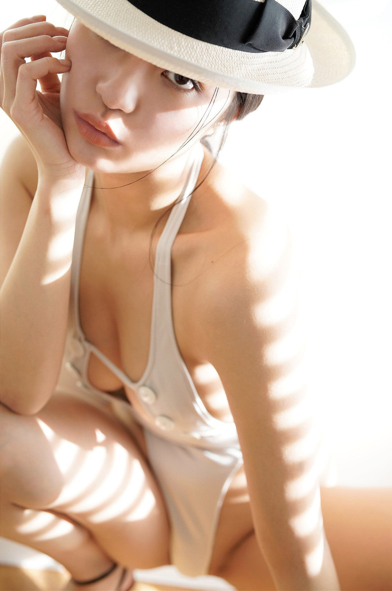 Ai Tsubakihara 椿原愛, 週刊ポストデジタル写真集 「Ｔバックは戦闘服！」 Set.02