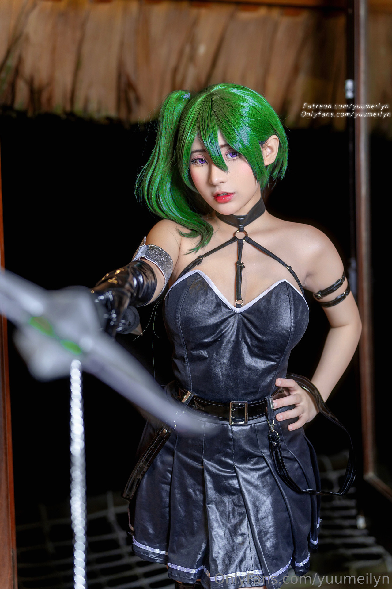 Yuumeilyn 玲兒, ヌード写真集 Übel ユーベル