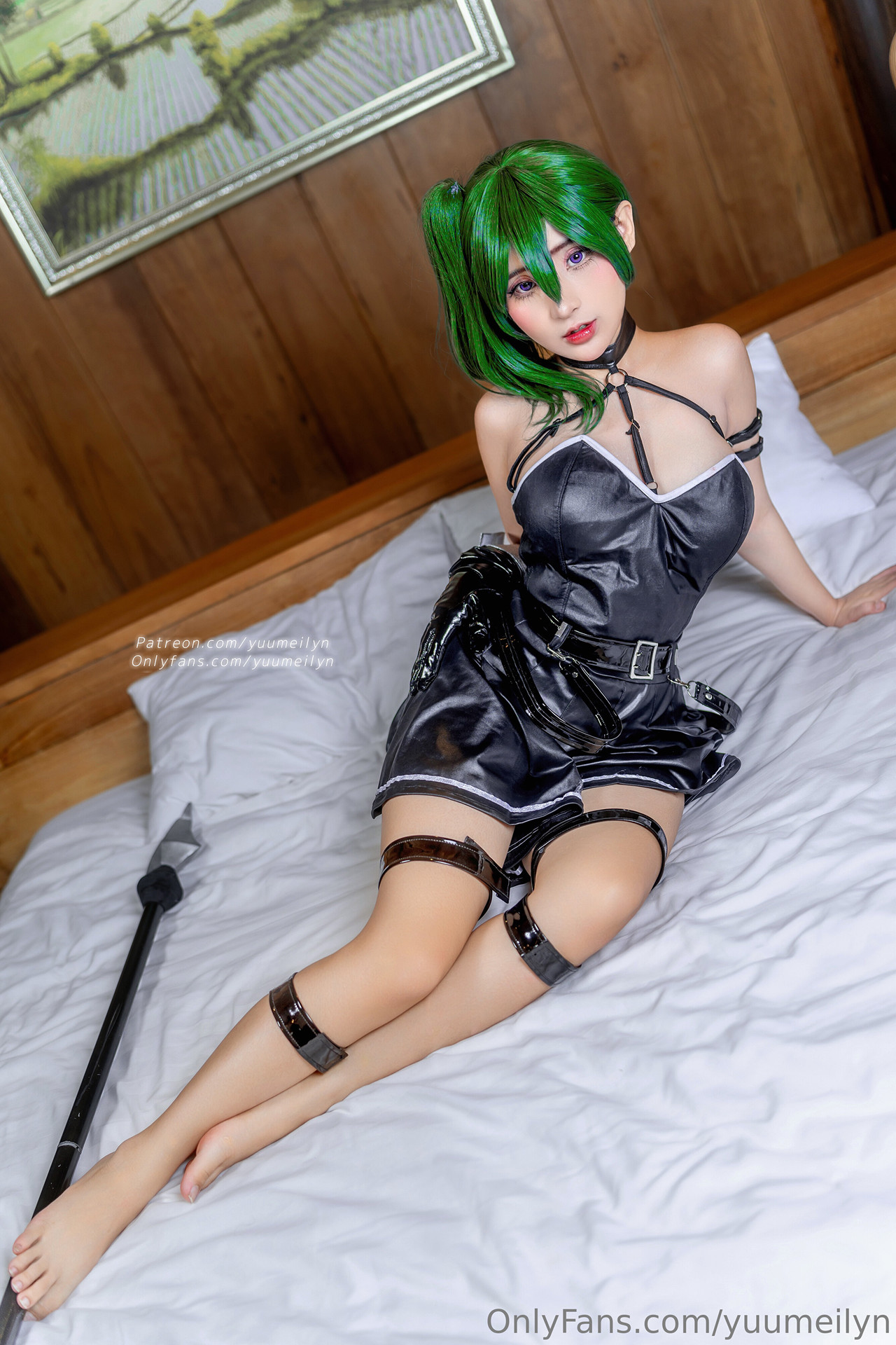 Yuumeilyn 玲兒, ヌード写真集 Übel ユーベル