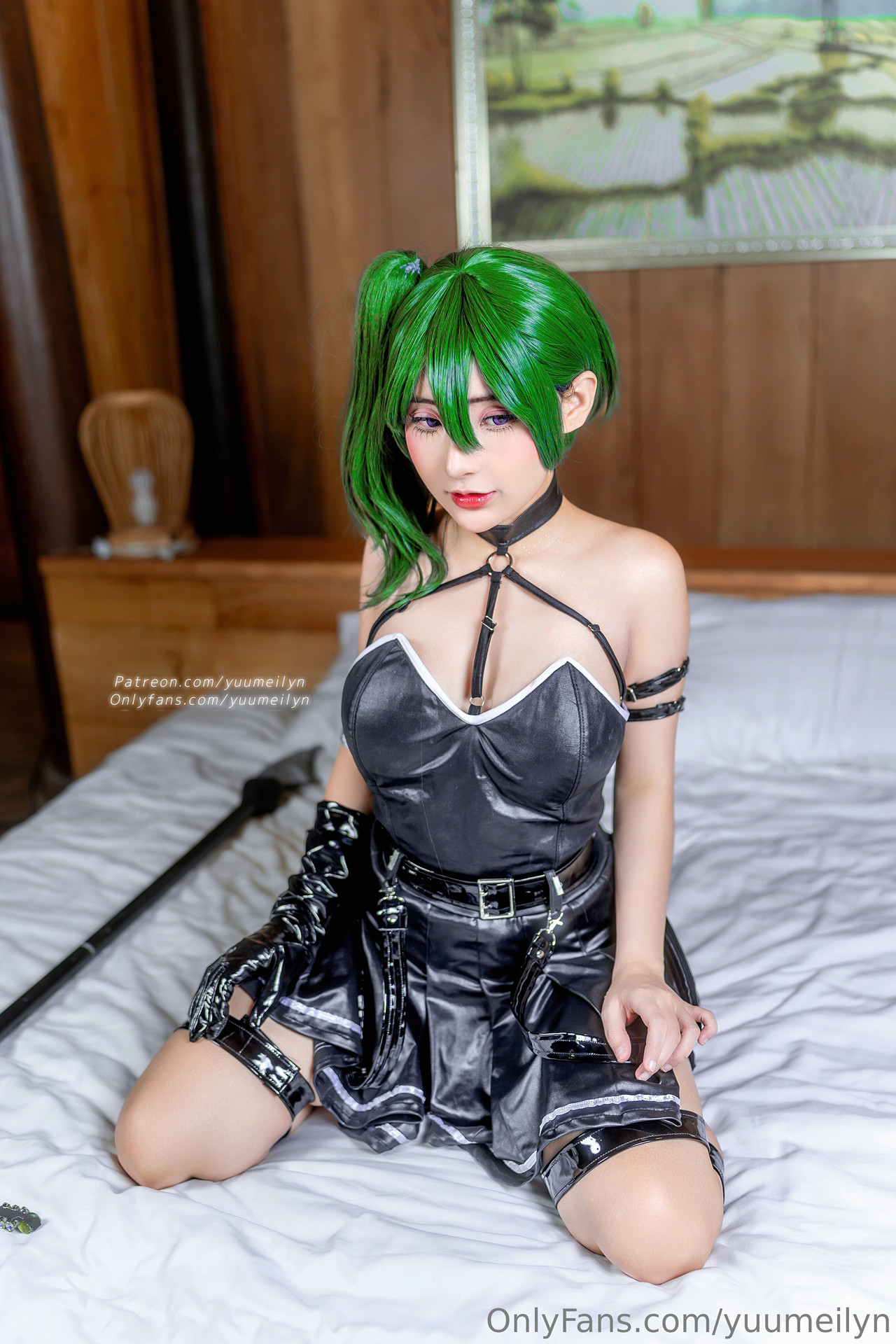 Yuumeilyn 玲兒, ヌード写真集 Übel ユーベル