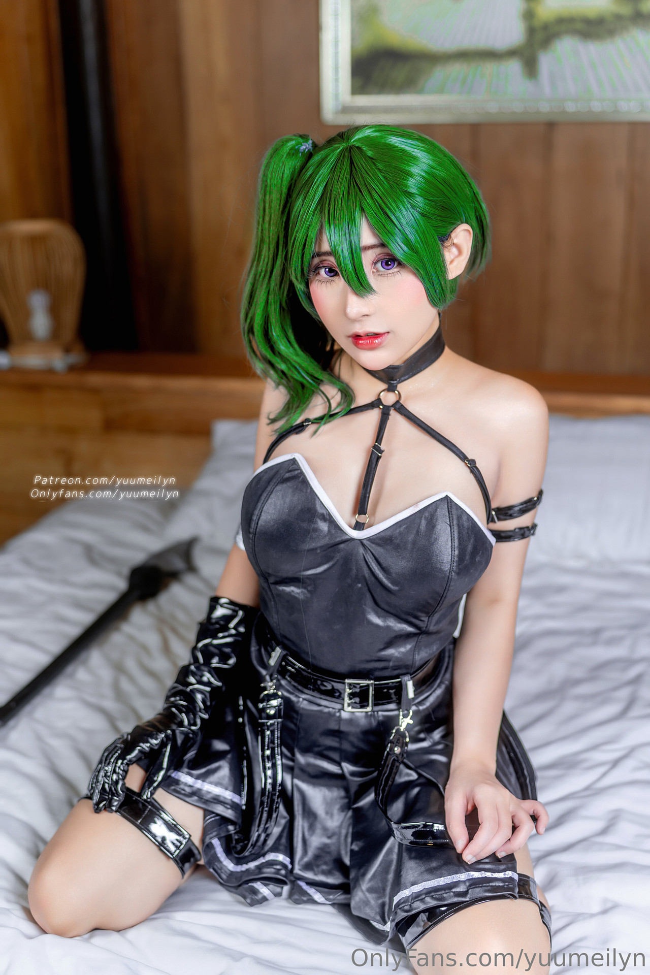 Yuumeilyn 玲兒, ヌード写真集 Übel ユーベル
