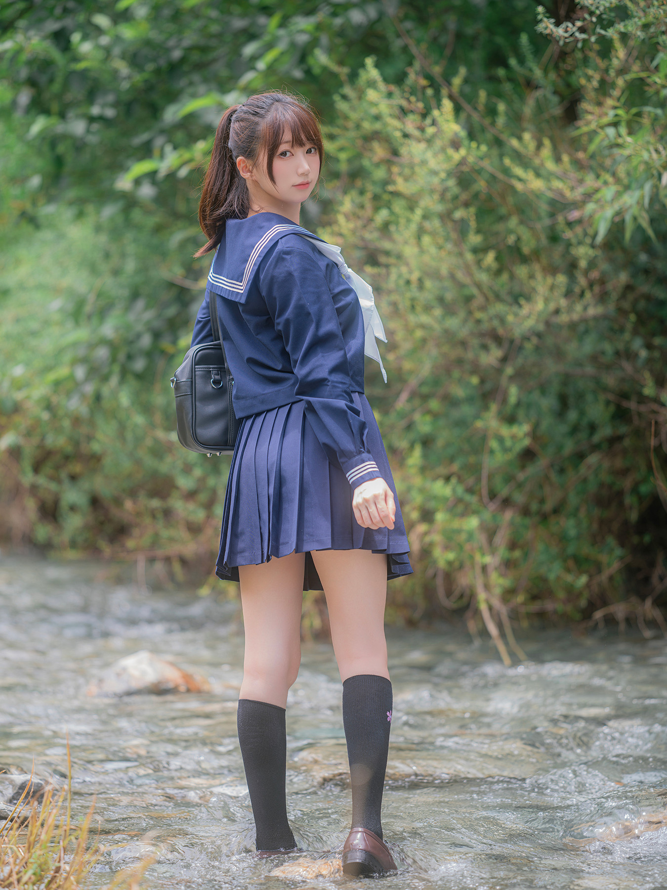 Cosplay Nagisa魔物喵 – 川で水遊び Set.01