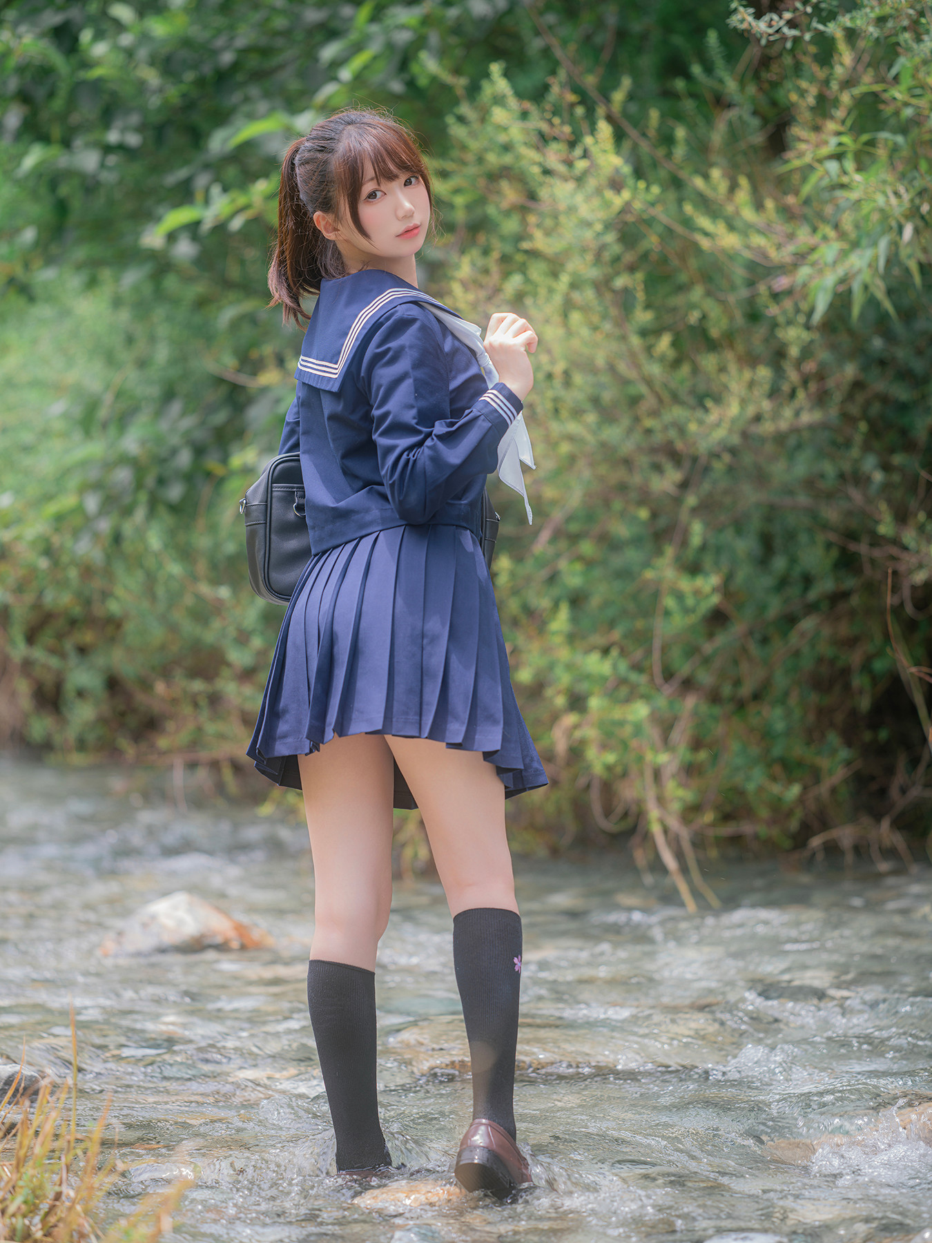 Cosplay Nagisa魔物喵 – 川で水遊び Set.01