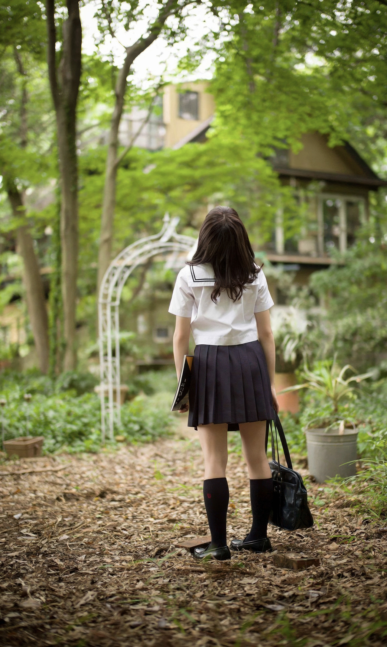 Rena Sato 佐藤麗奈, 週プレ Photo Book 「不思議の国のさとれな」 Set.02