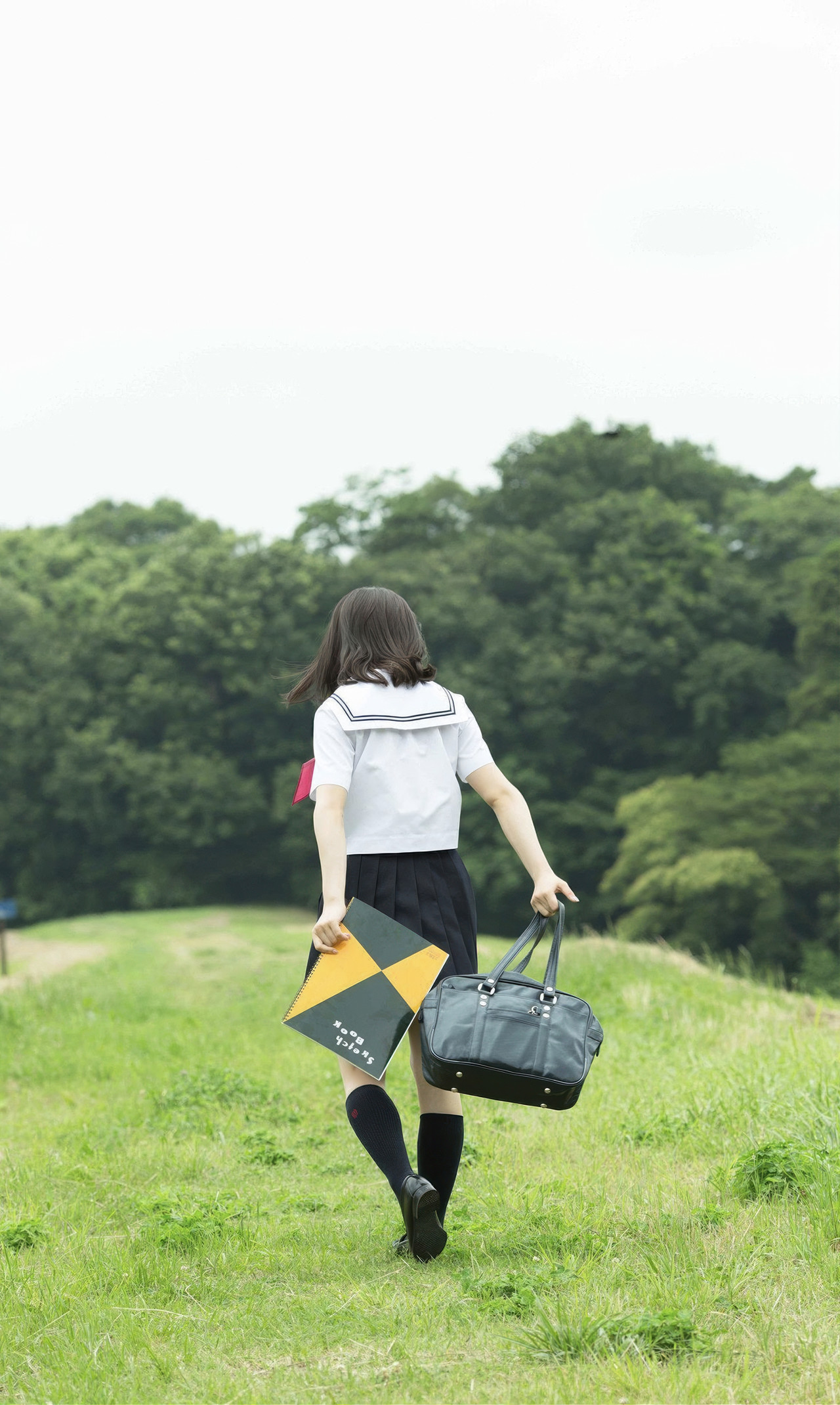 Rena Sato 佐藤麗奈, 週プレ Photo Book 「不思議の国のさとれな」 Set.02