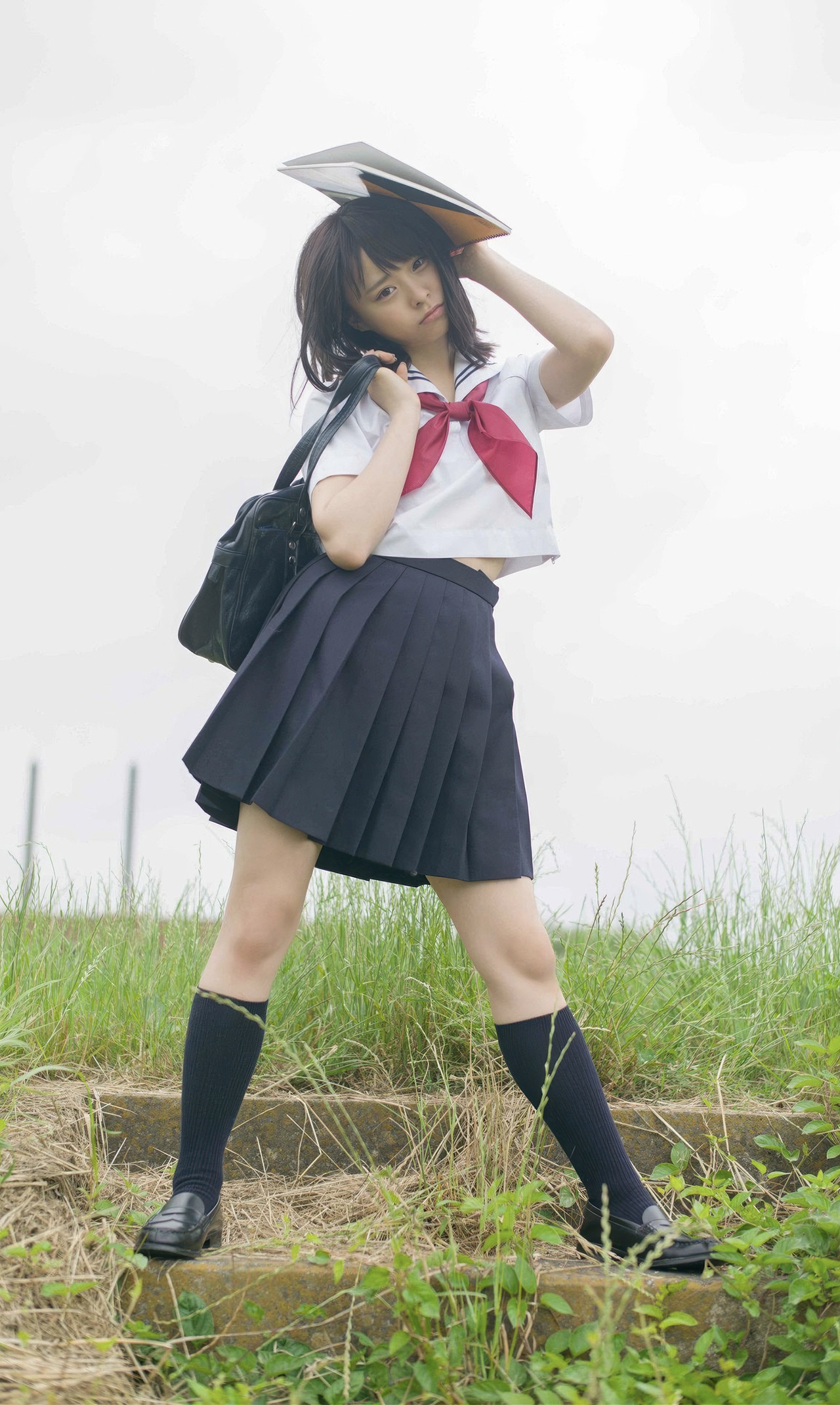 Rena Sato 佐藤麗奈, 週プレ Photo Book 「不思議の国のさとれな」 Set.02