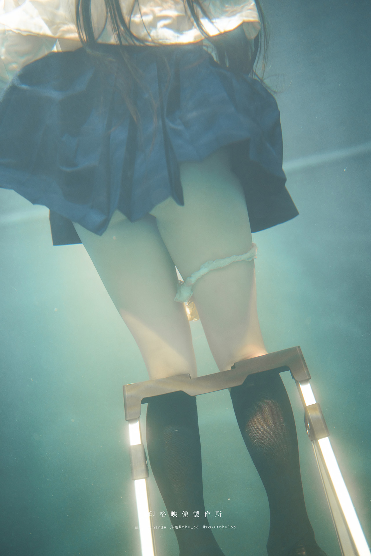 Cosplay 落落Raku – 水泳馆