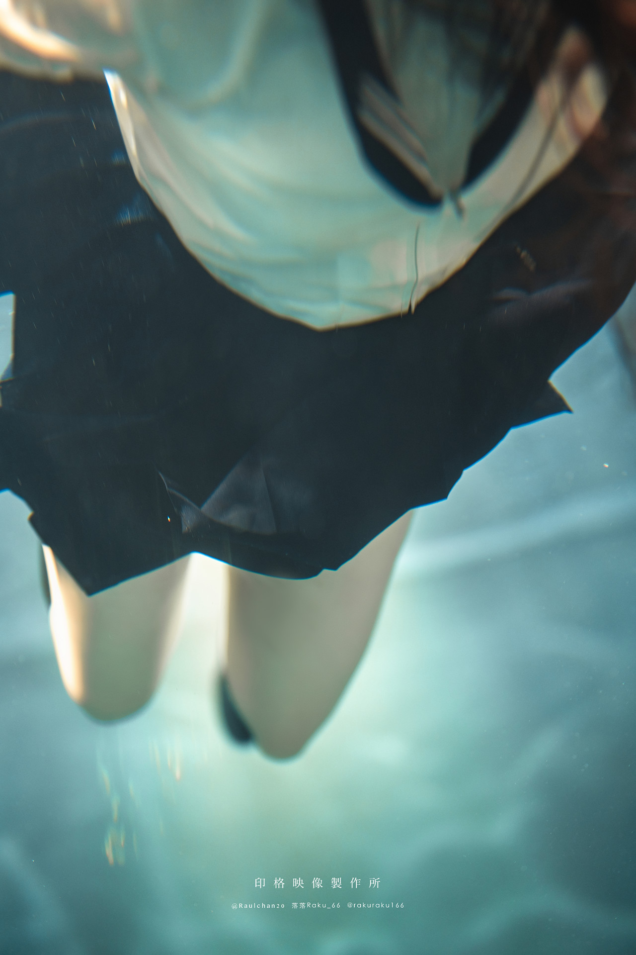 Cosplay 落落Raku – 水泳馆
