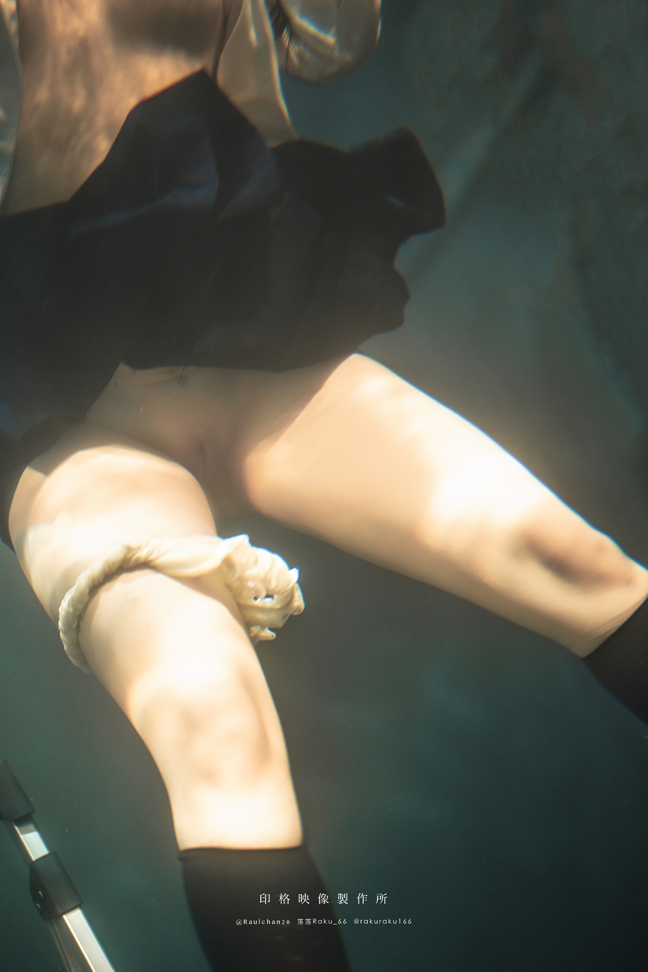 Cosplay 落落Raku – 水泳馆