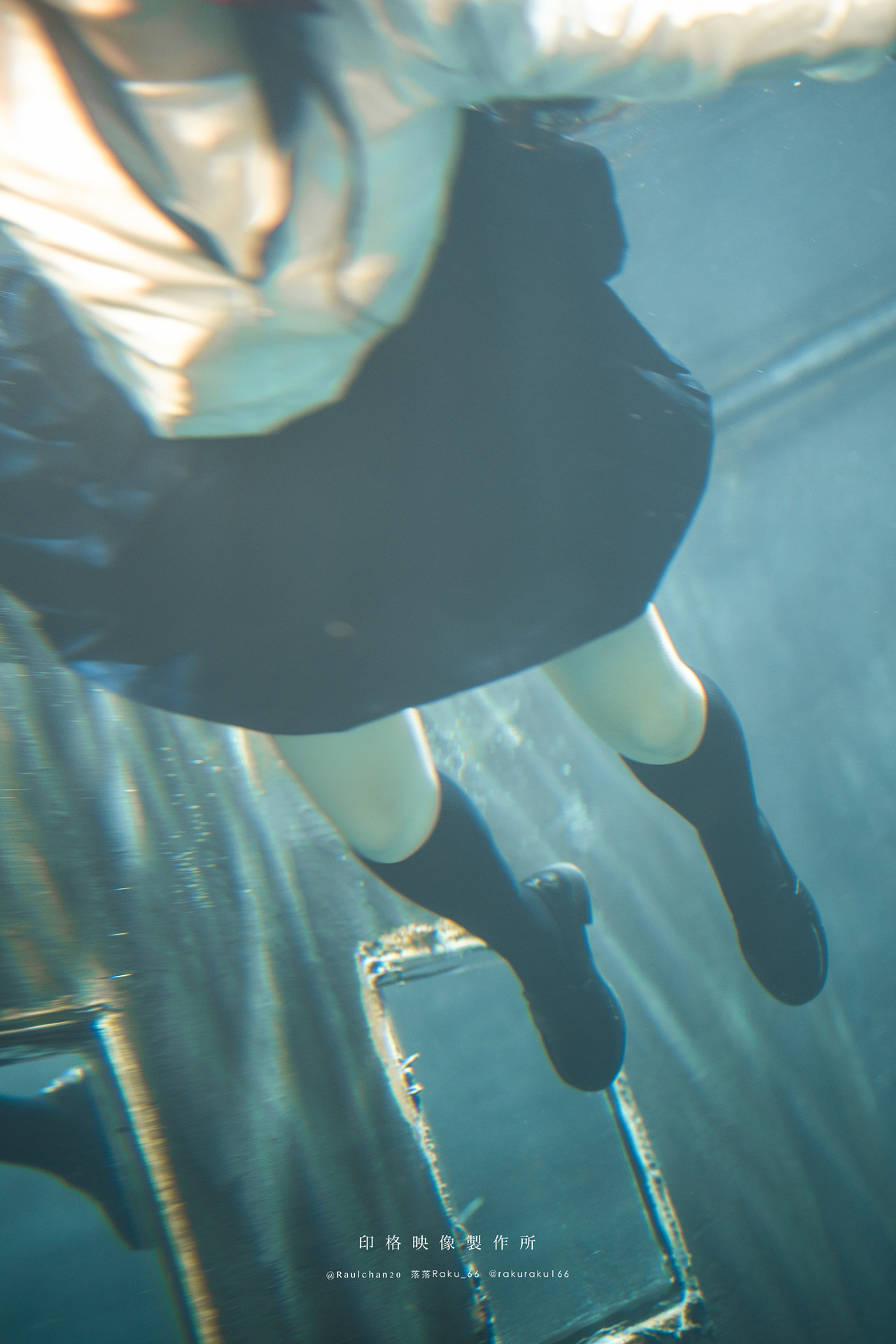 Cosplay 落落Raku – 水泳馆