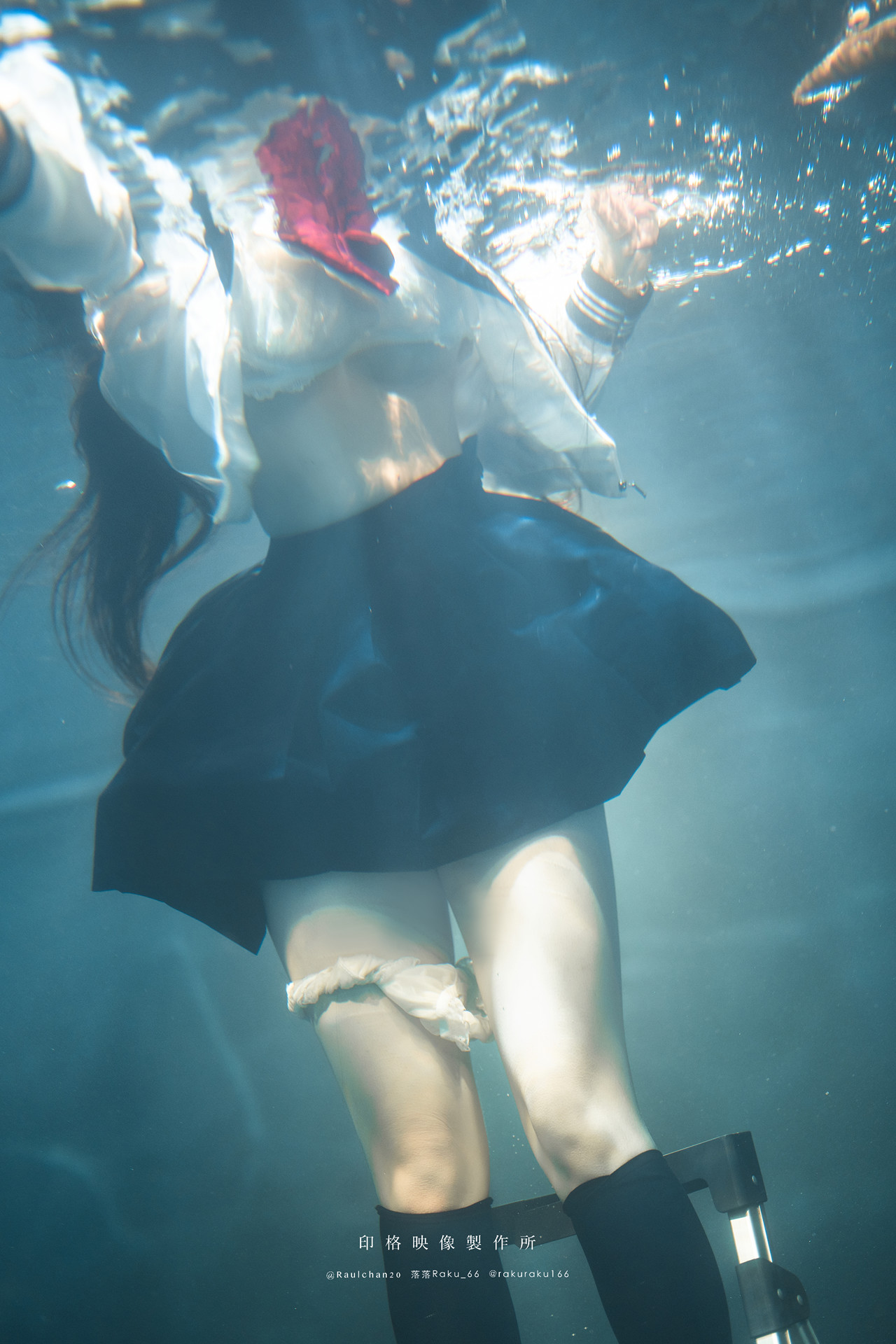 Cosplay 落落Raku – 水泳馆