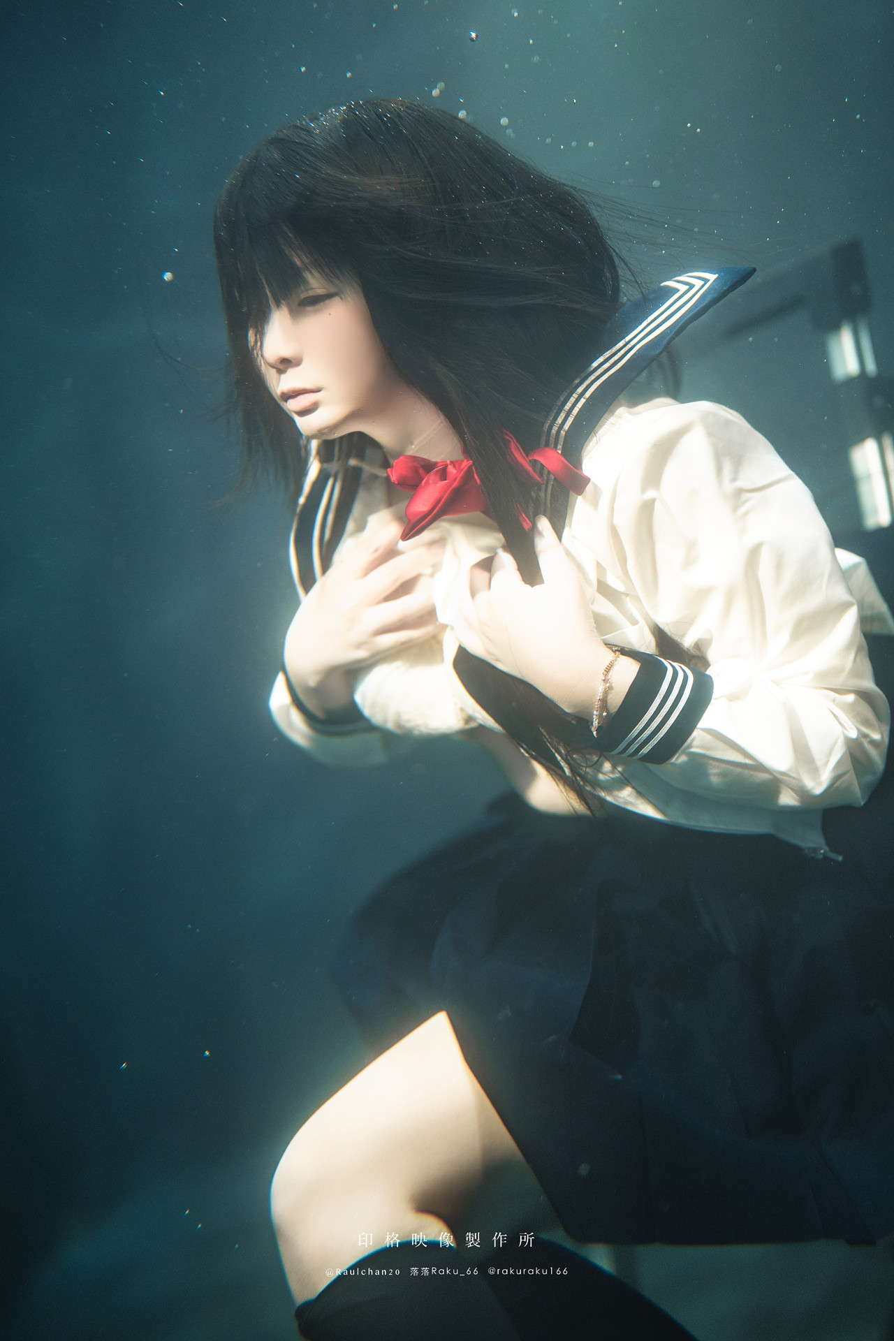 Cosplay 落落Raku – 水泳馆