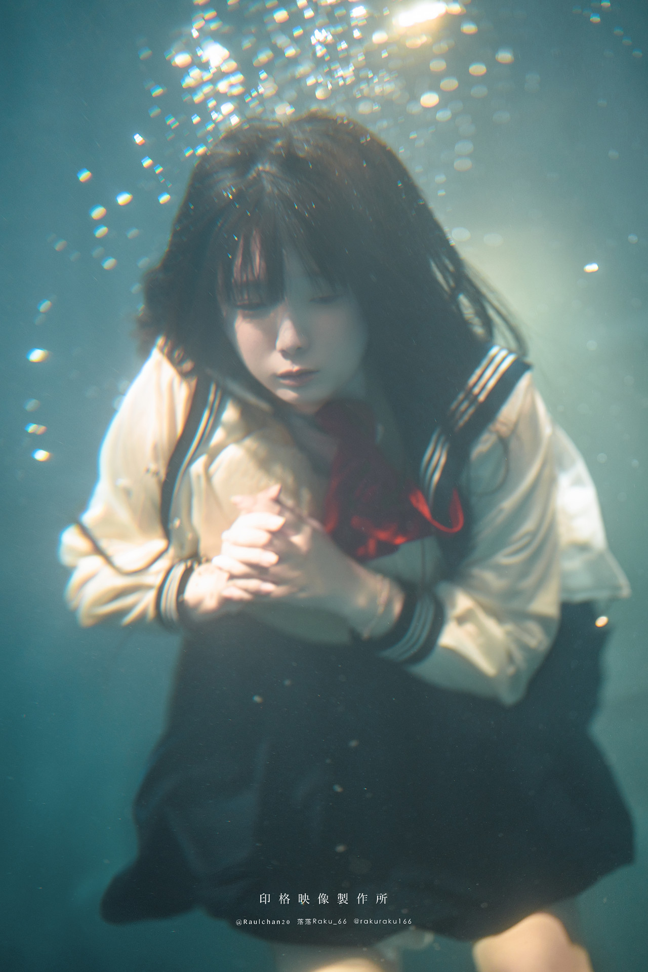 Cosplay 落落Raku – 水泳馆