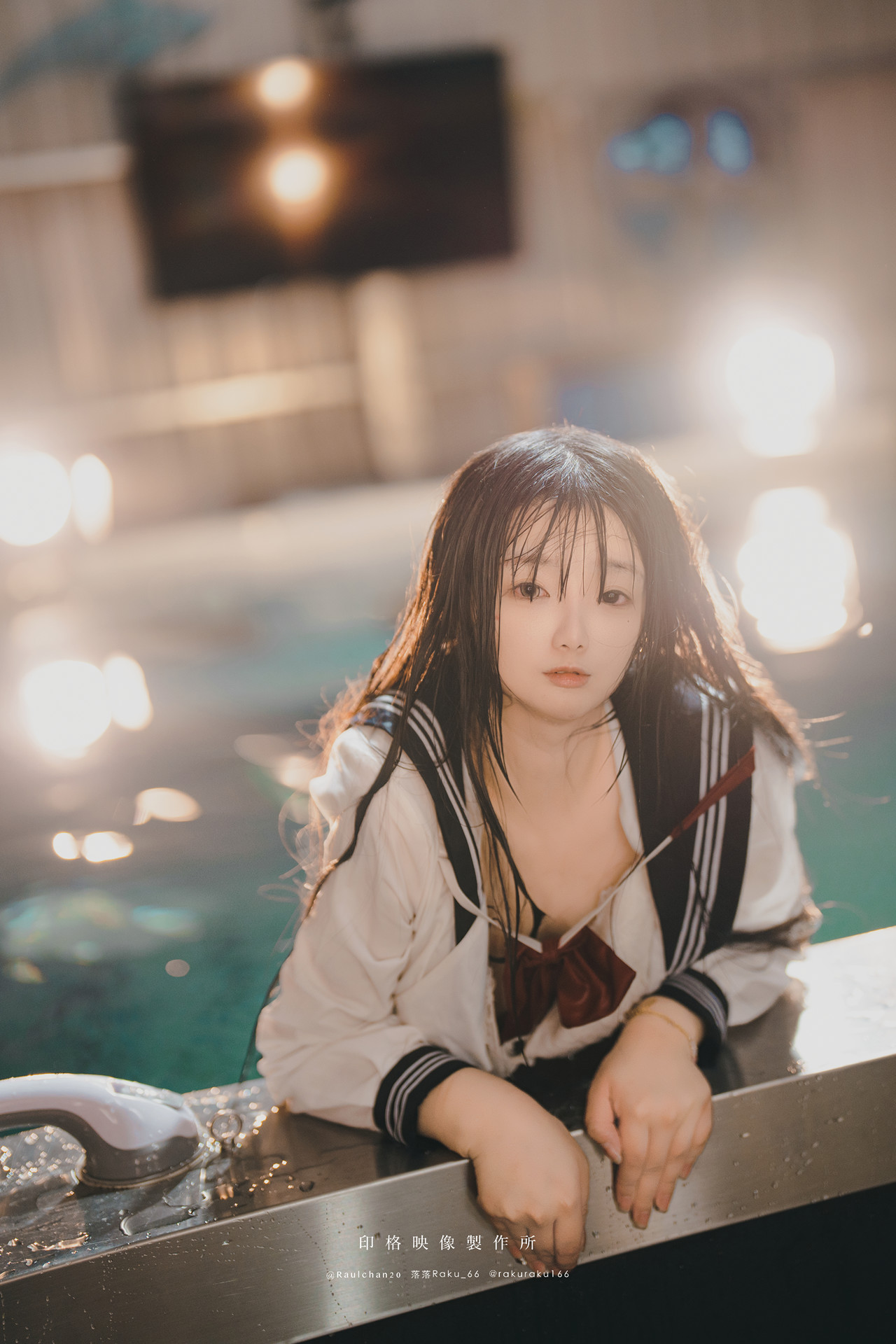 Cosplay 落落Raku – 水泳馆