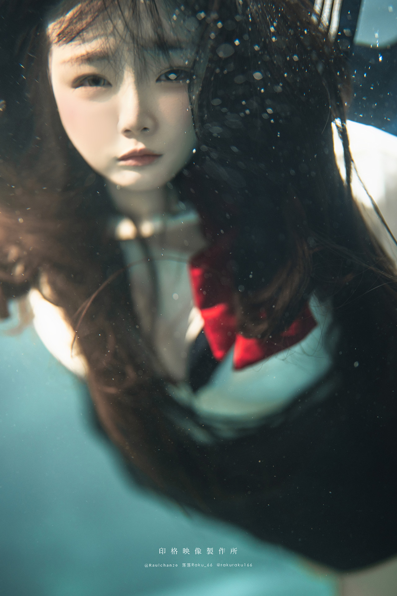 Cosplay 落落Raku – 水泳馆