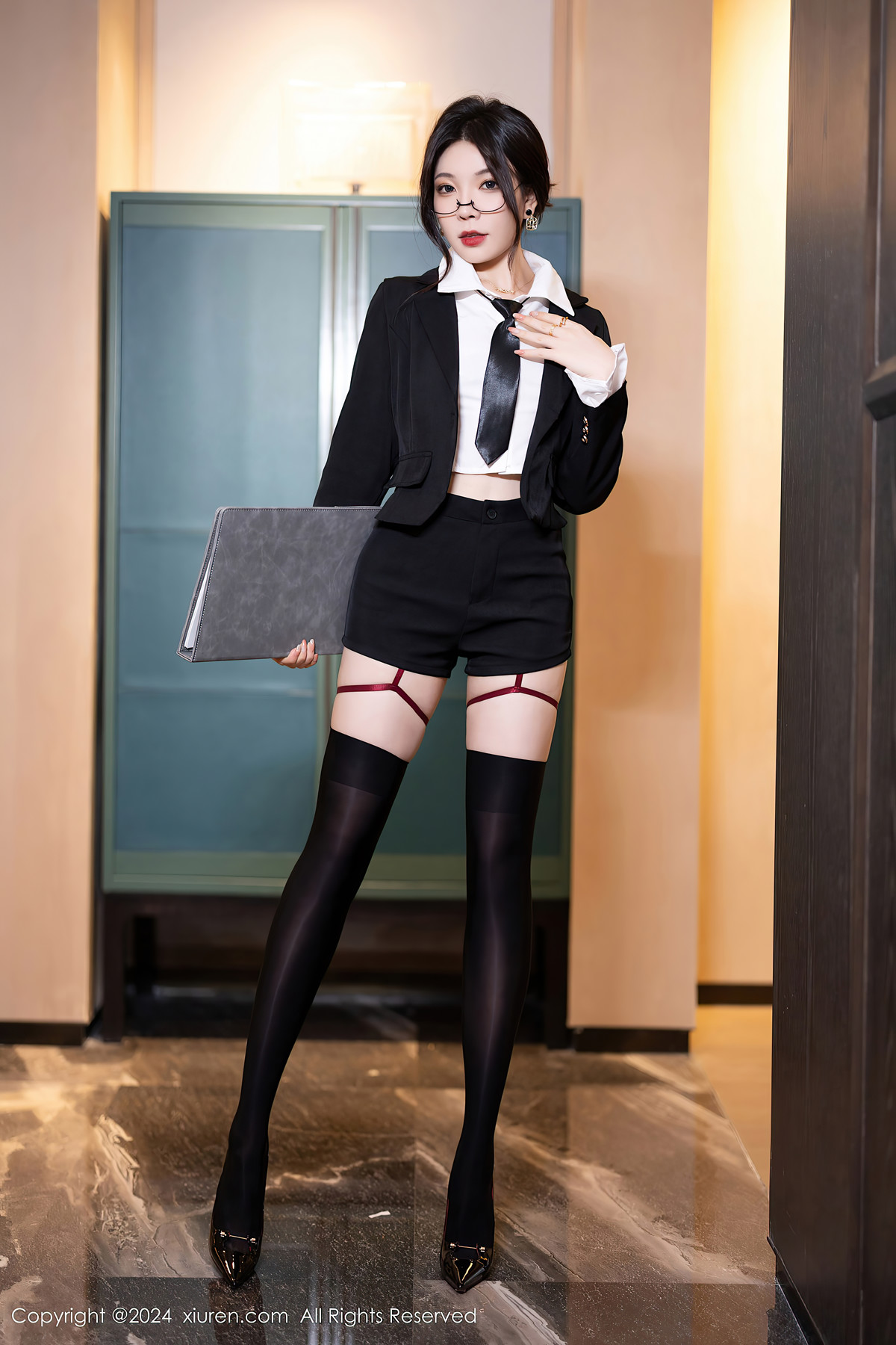XiuRen秀人网 No.8440 徐莉芝Booty
