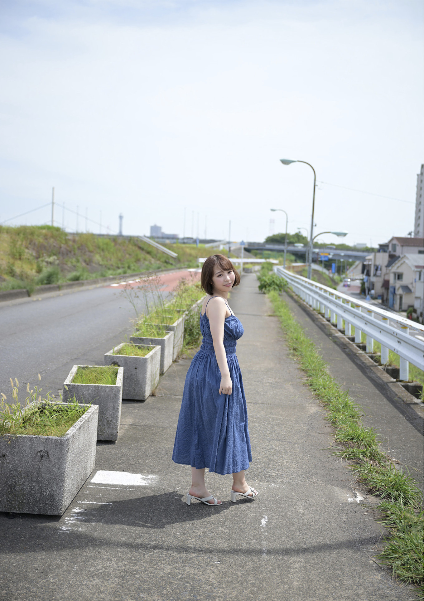 Riho Shishido 宍戸里帆, 週刊現代デジタル写真集 「現役女子大生のマシュマロ巨乳」 Set.03