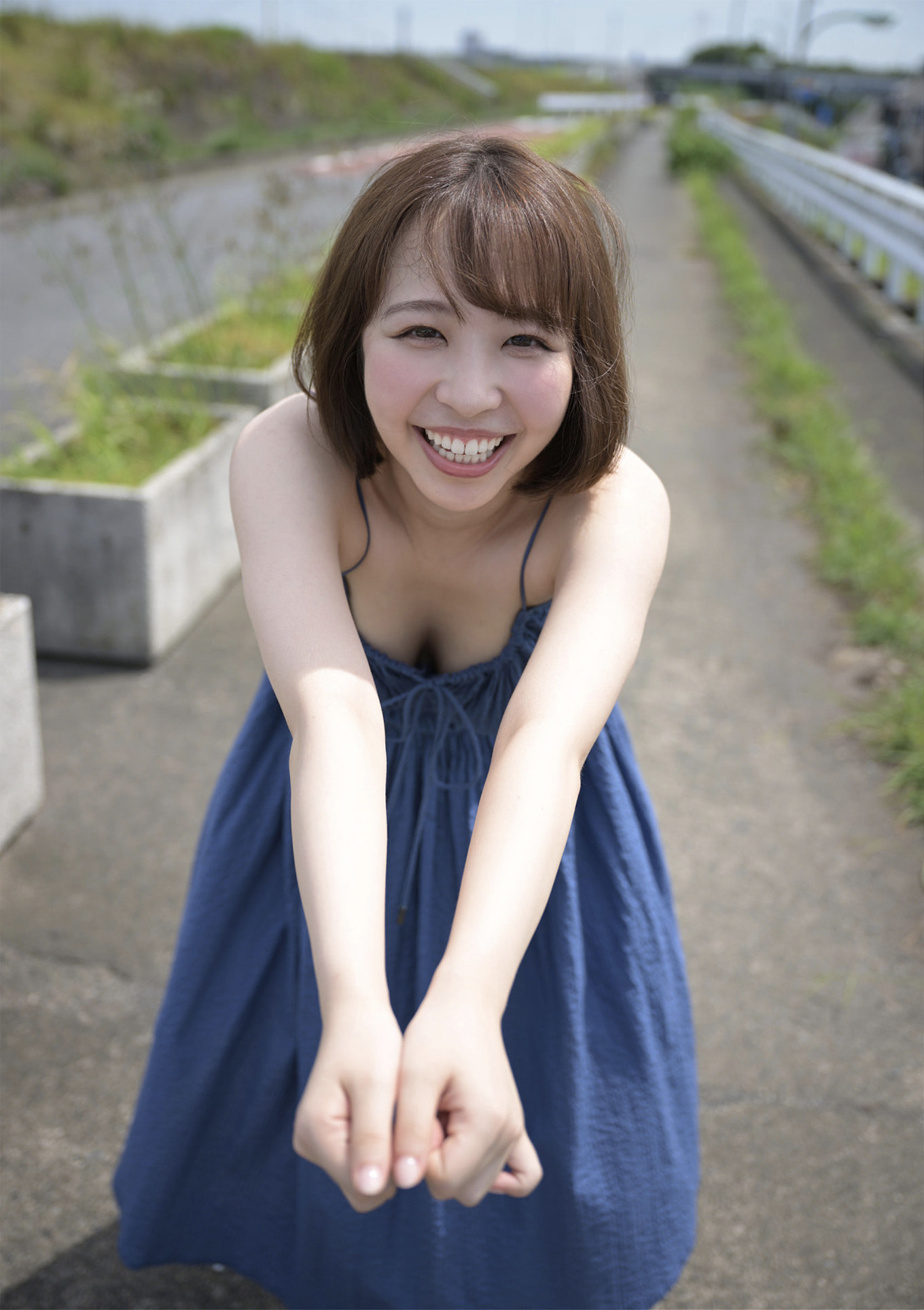 Riho Shishido 宍戸里帆, 週刊現代デジタル写真集 「現役女子大生のマシュマロ巨乳」 Set.03