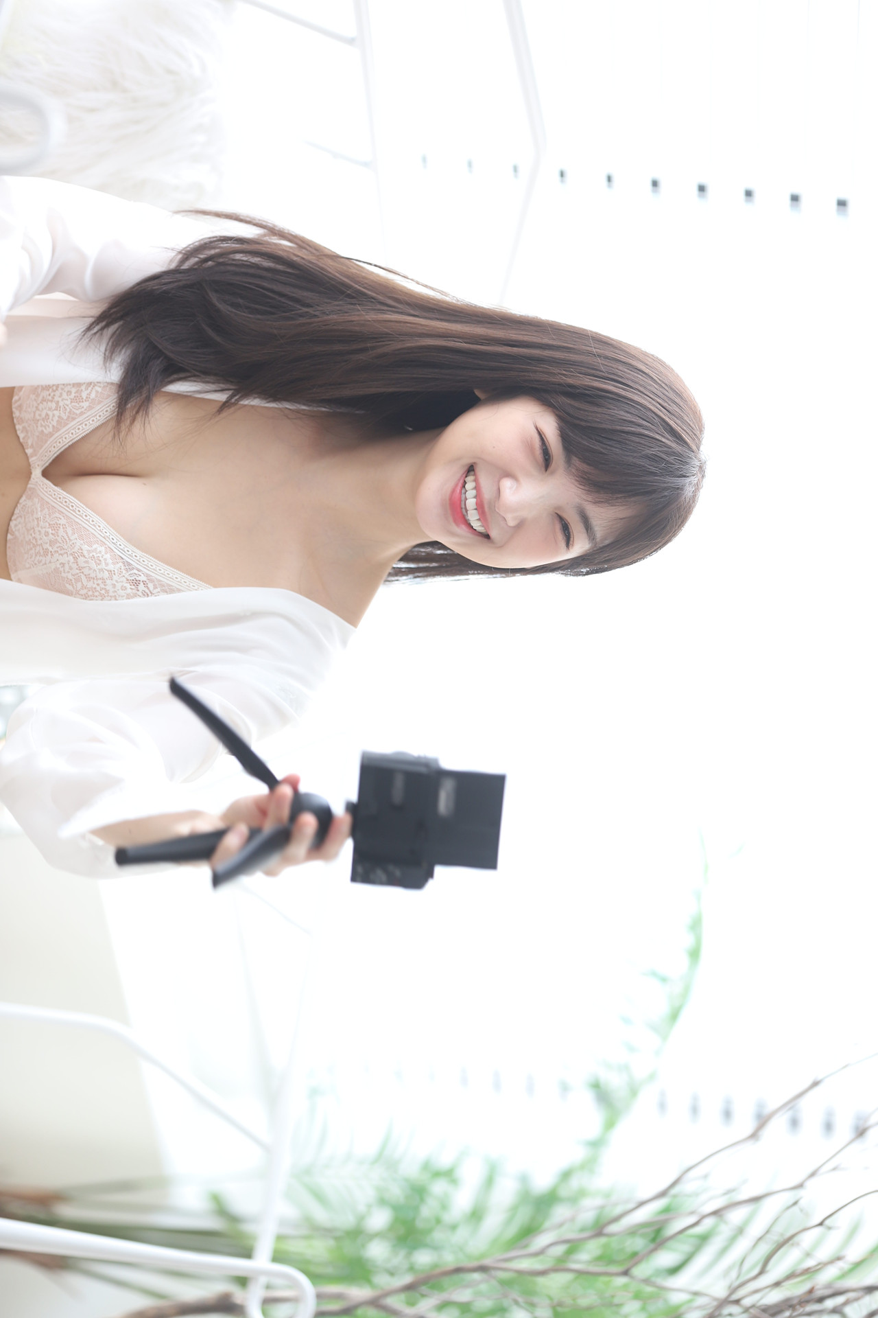 Leezy 이지, Patreon Secret Web No.02 April Set.01