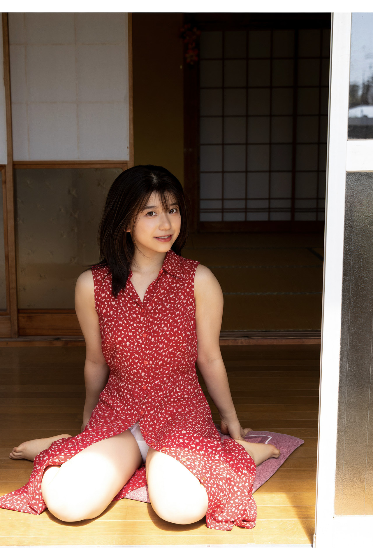 Niko Kawago 川越にこ, 週刊ポストデジタル写真集 「うぶな瞳に恋してる」 Set.01