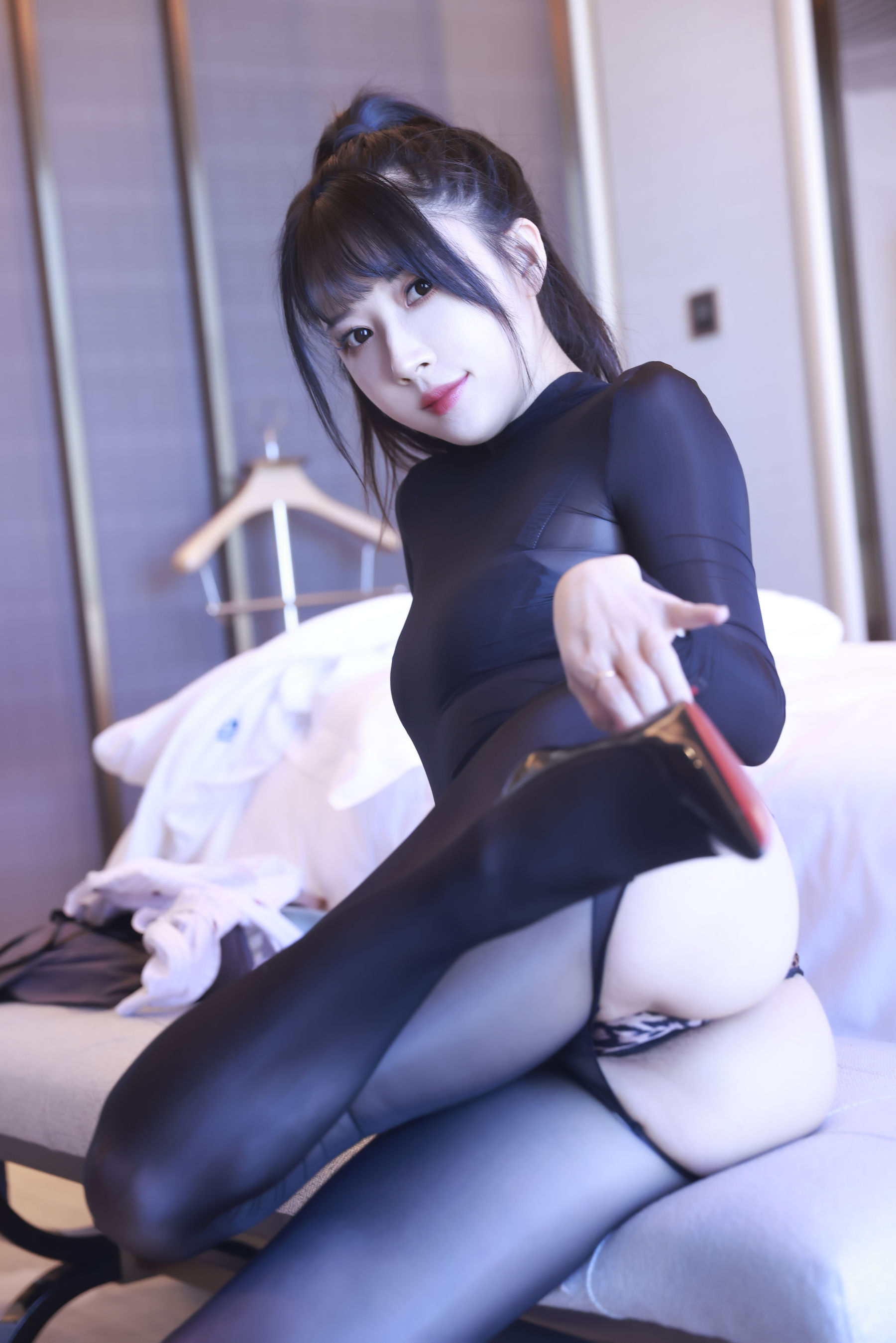 斗鱼主播小女巫露娜 - 琉光