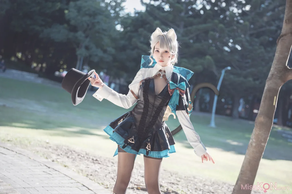 Coser@慕慕Momo_ 原神 Genshin 琳妮特的色情魔術 室外