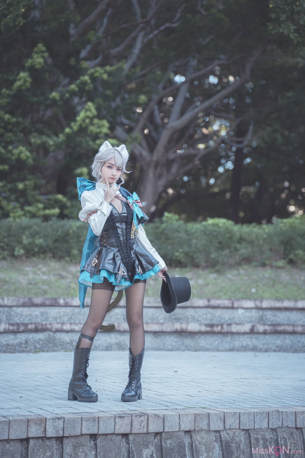 Coser@慕慕Momo_ 原神 Genshin 琳妮特的色情魔術 室外
