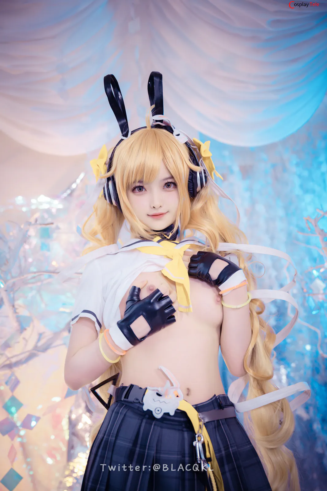 Blacqkl (白莉爱吃巧克力) cosplay Angela – King of Glory