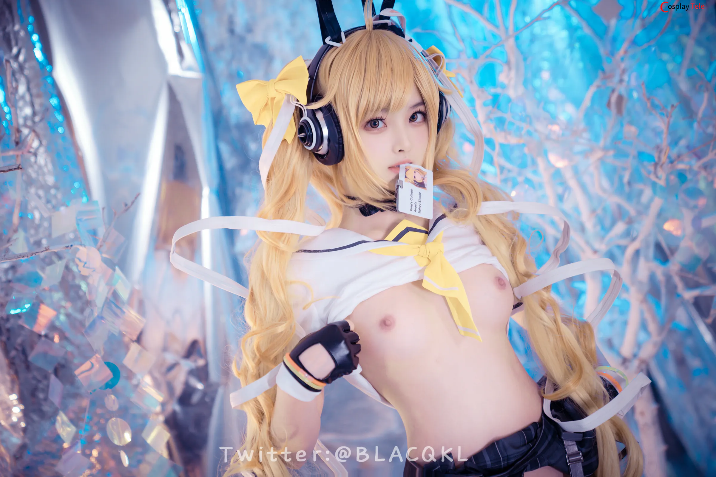 Blacqkl (白莉爱吃巧克力) cosplay Angela – King of Glory