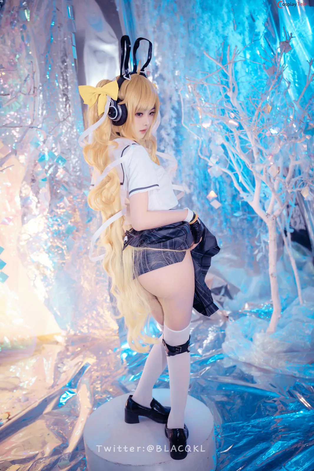 Blacqkl (白莉爱吃巧克力) cosplay Angela – King of Glory