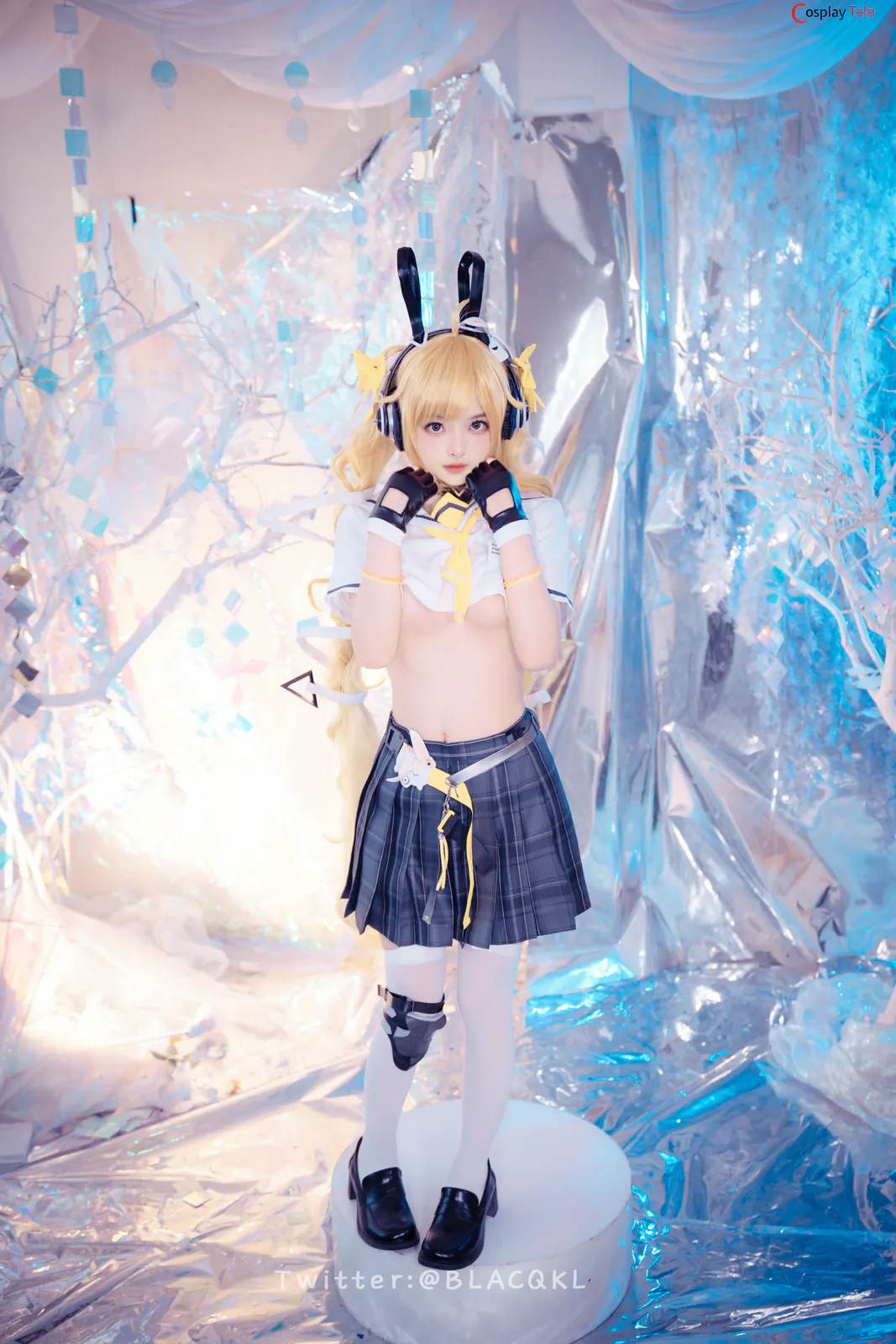 Blacqkl (白莉爱吃巧克力) cosplay Angela – King of Glory