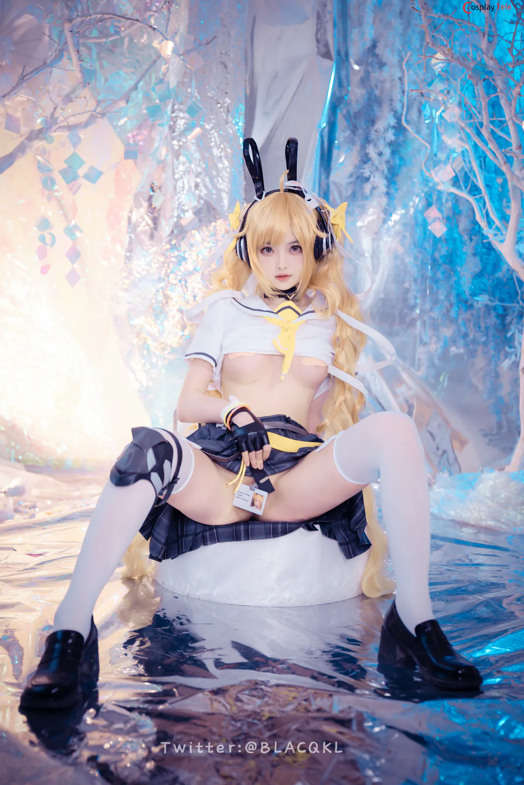 Blacqkl (白莉爱吃巧克力) cosplay Angela – King of Glory