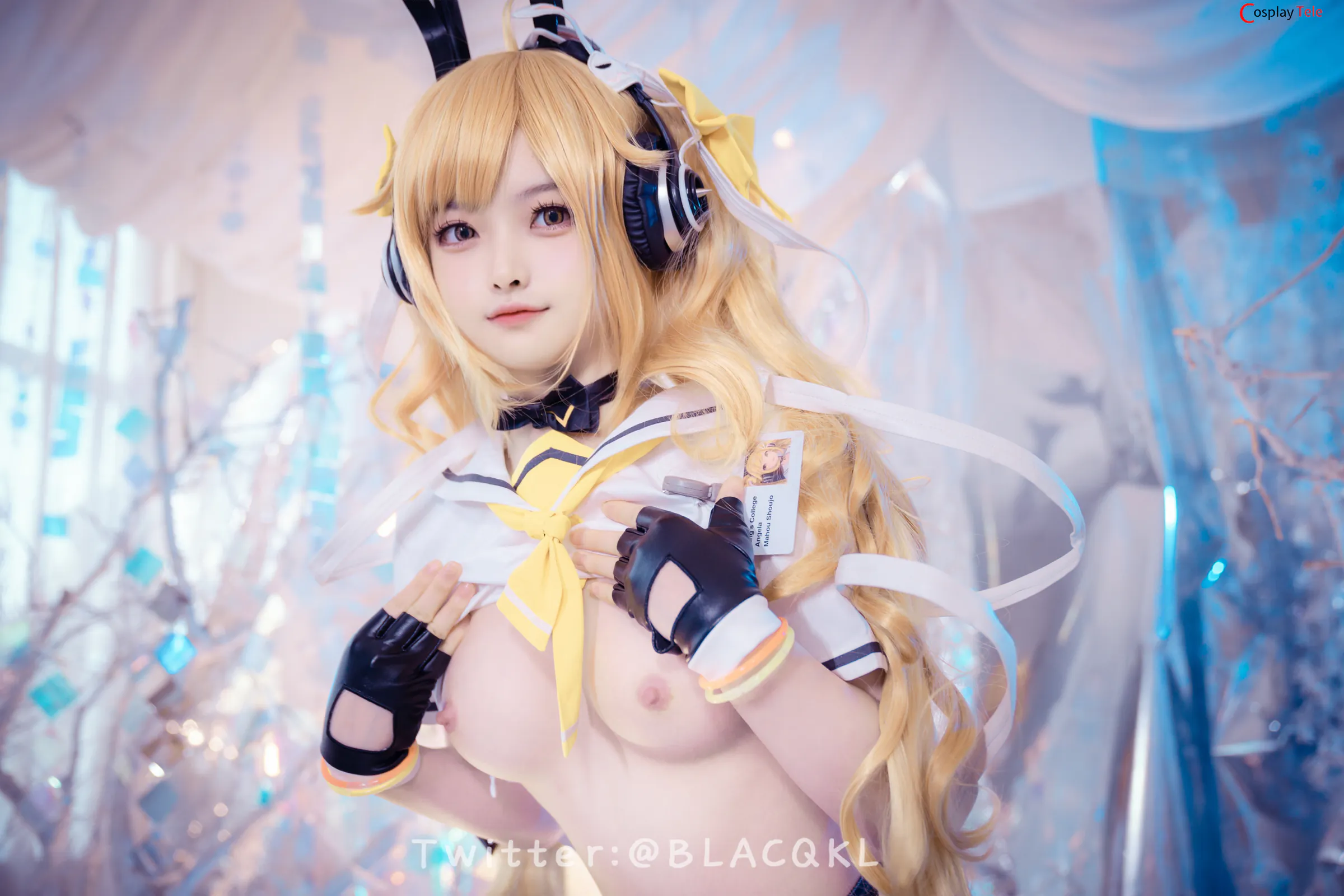 Blacqkl (白莉爱吃巧克力) cosplay Angela – King of Glory
