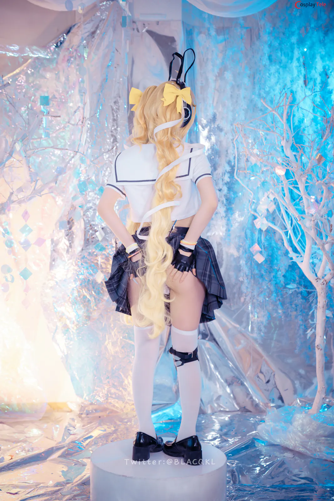 Blacqkl (白莉爱吃巧克力) cosplay Angela – King of Glory