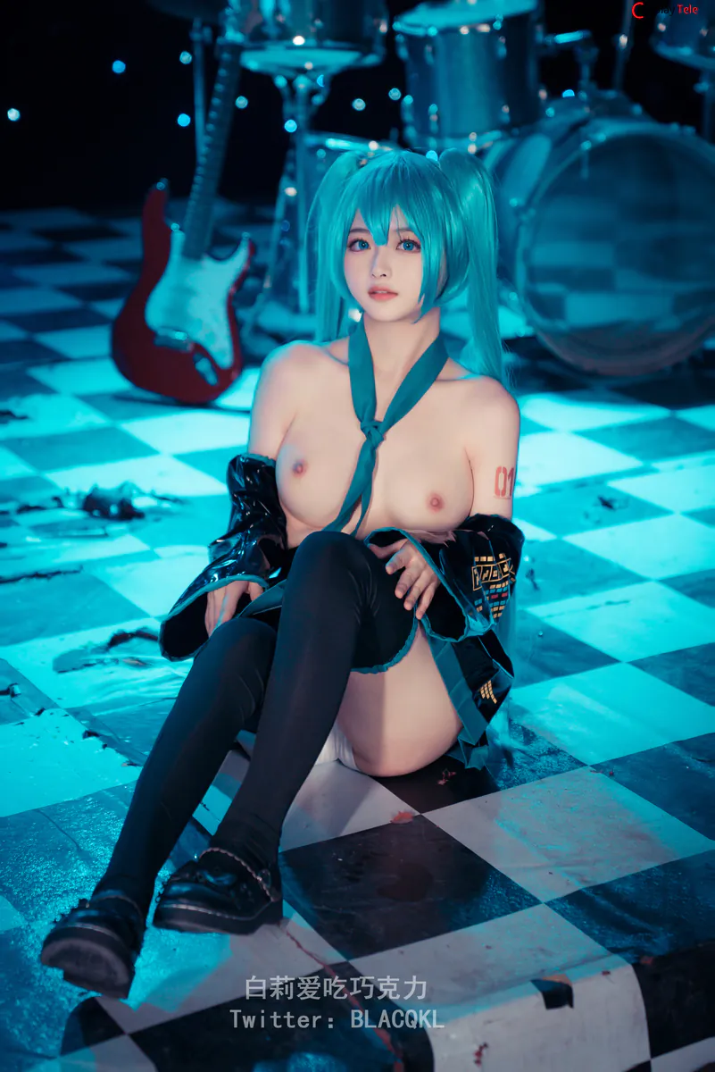 Blacqkl (白莉爱吃巧克力) cosplay Hatsune Miku