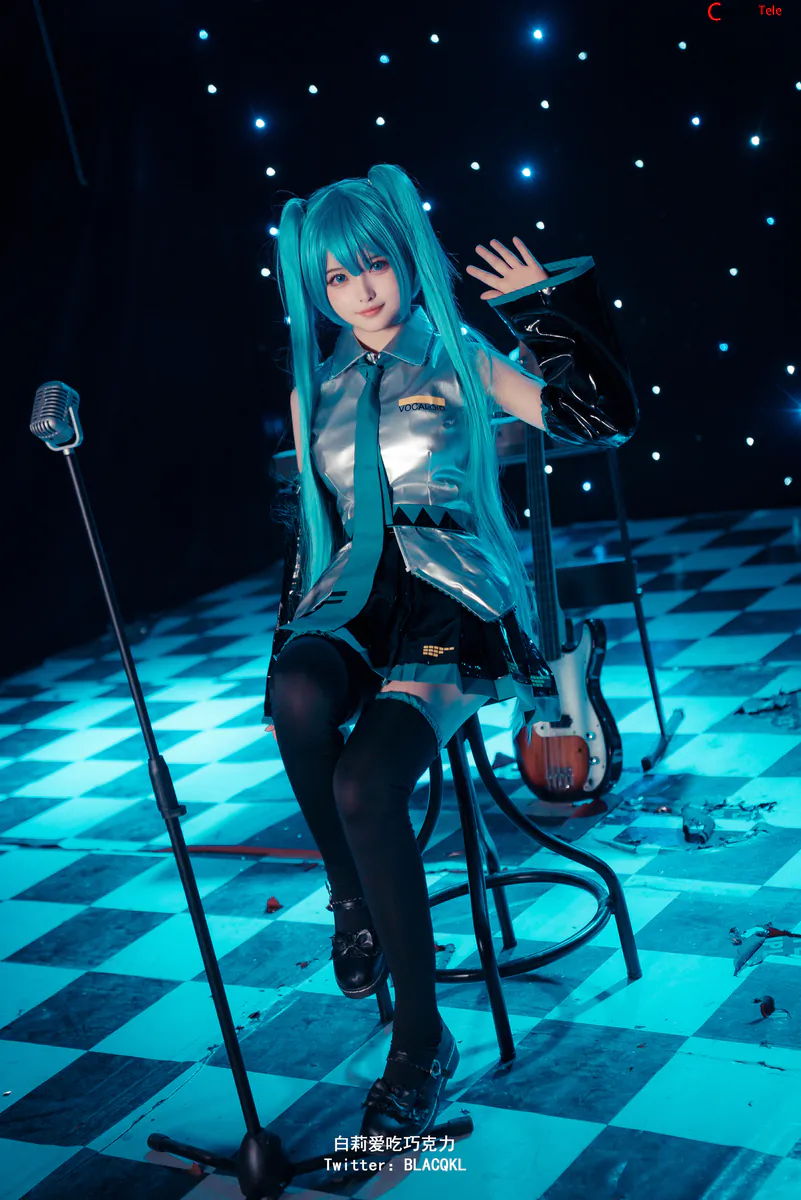 Blacqkl (白莉爱吃巧克力) cosplay Hatsune Miku