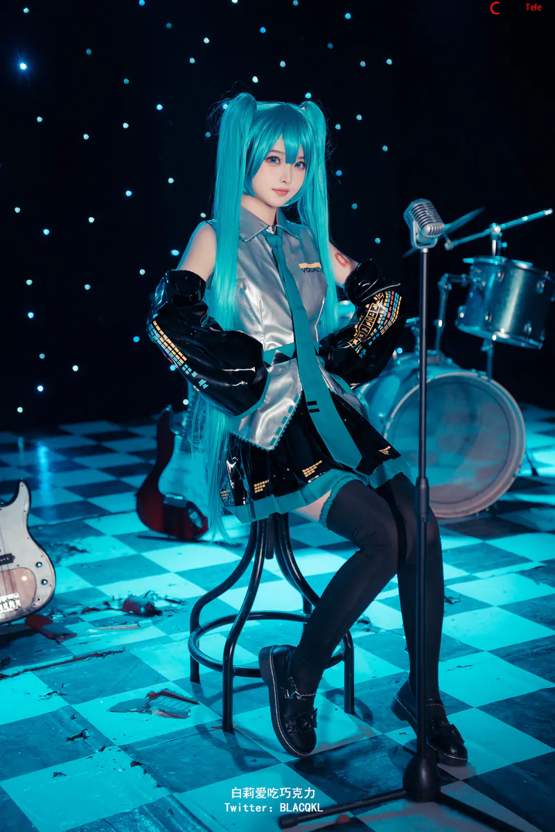Blacqkl (白莉爱吃巧克力) cosplay Hatsune Miku