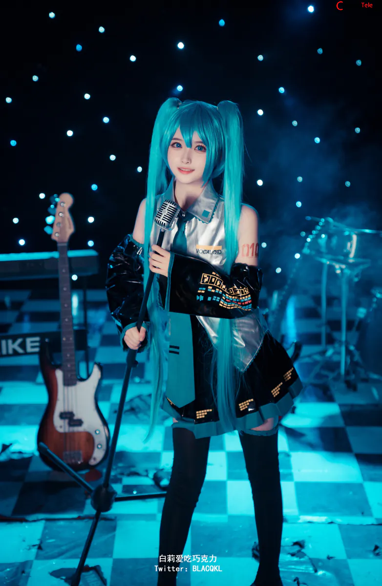 Blacqkl (白莉爱吃巧克力) cosplay Hatsune Miku