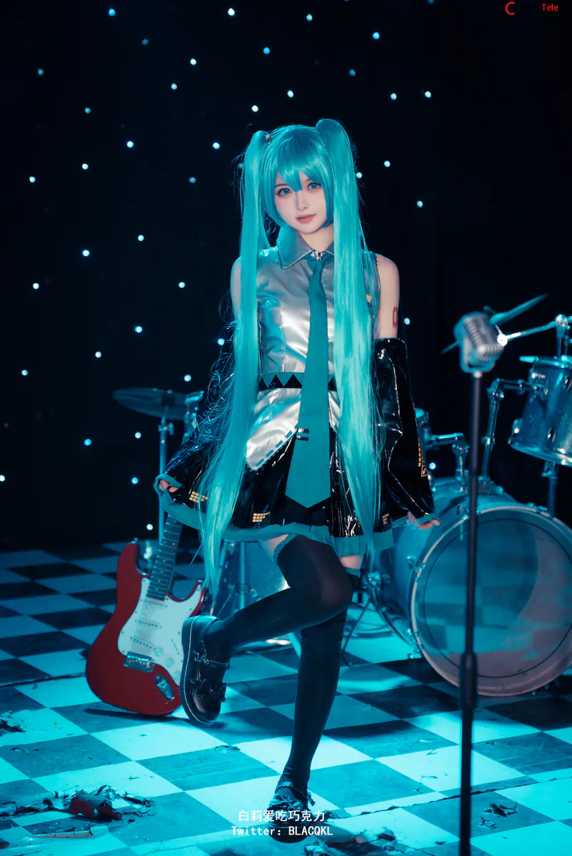 Blacqkl (白莉爱吃巧克力) cosplay Hatsune Miku