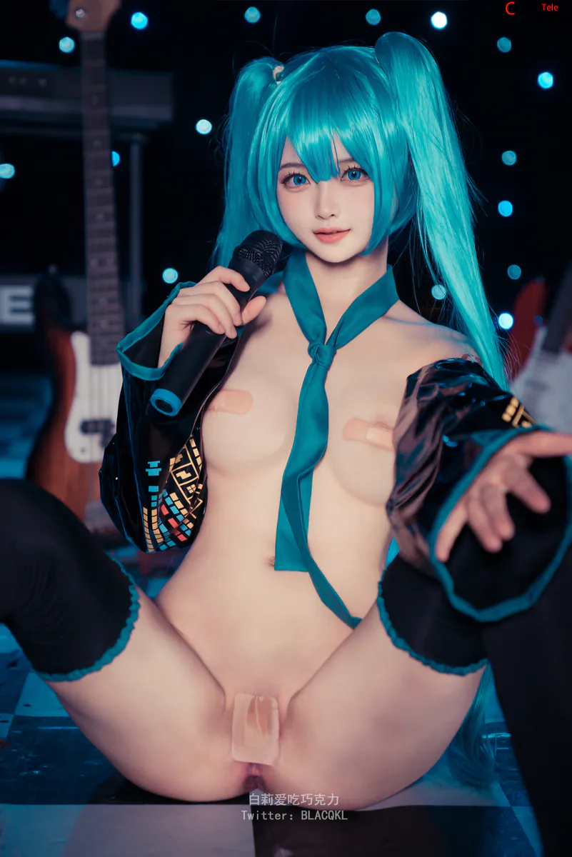 Blacqkl (白莉爱吃巧克力) cosplay Hatsune Miku