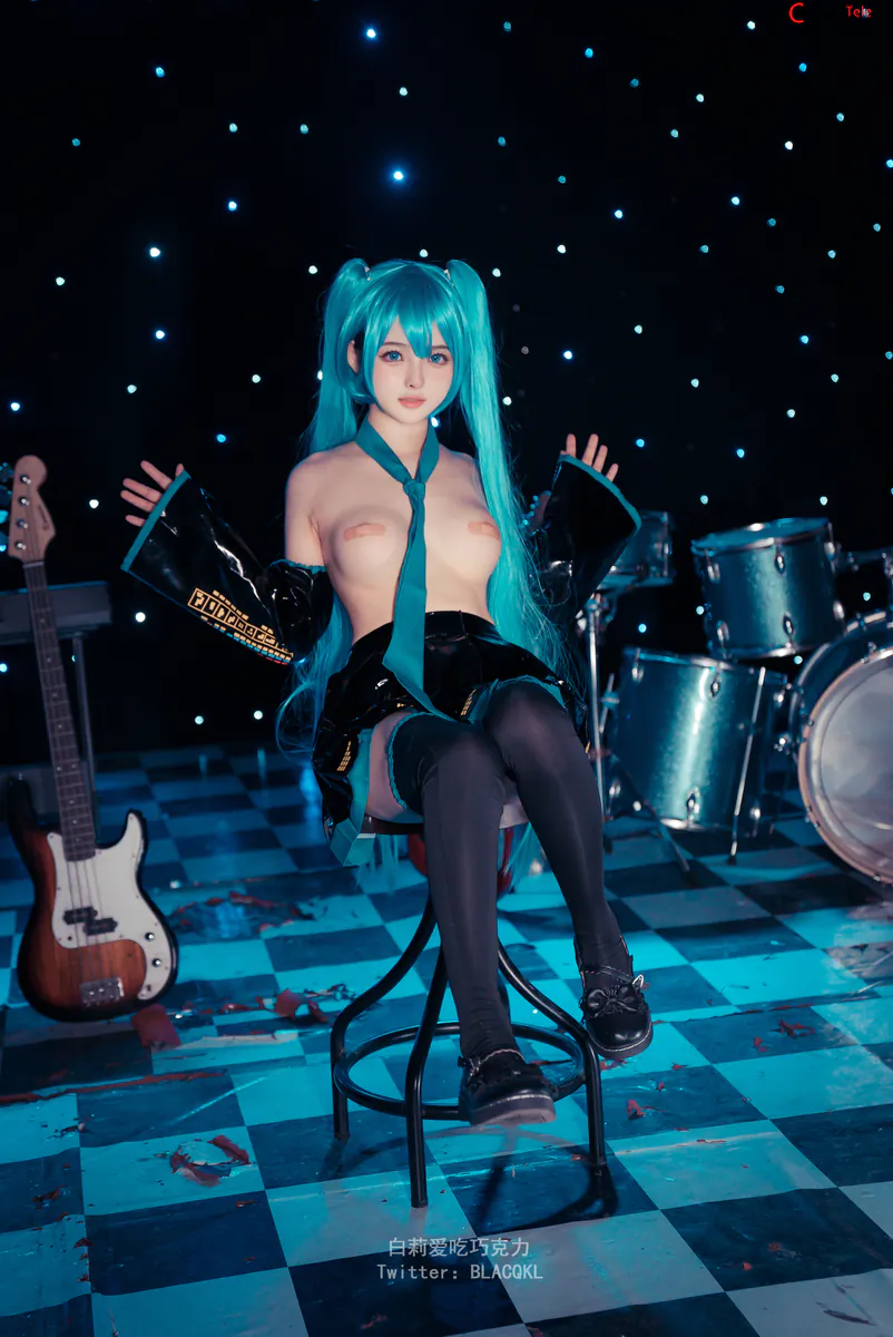 Blacqkl (白莉爱吃巧克力) cosplay Hatsune Miku