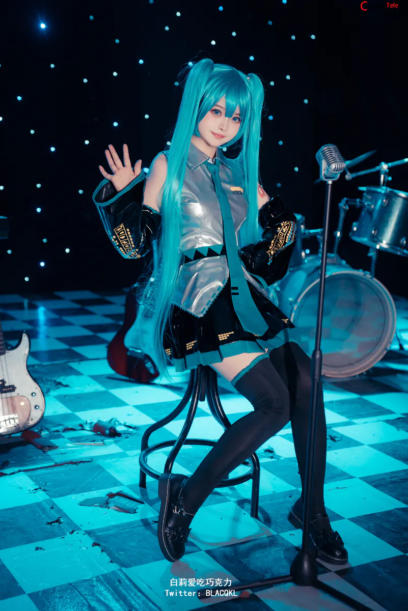 Blacqkl (白莉爱吃巧克力) cosplay Hatsune Miku