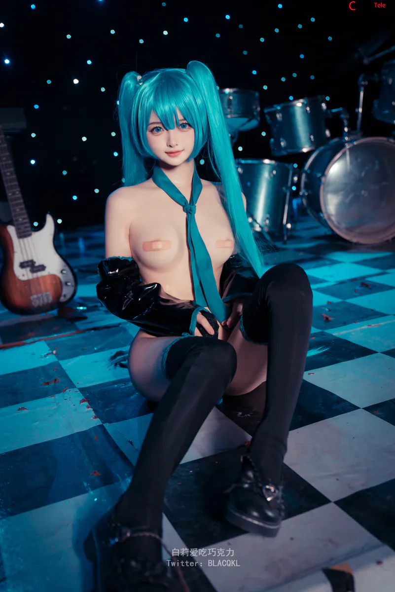 Blacqkl (白莉爱吃巧克力) cosplay Hatsune Miku