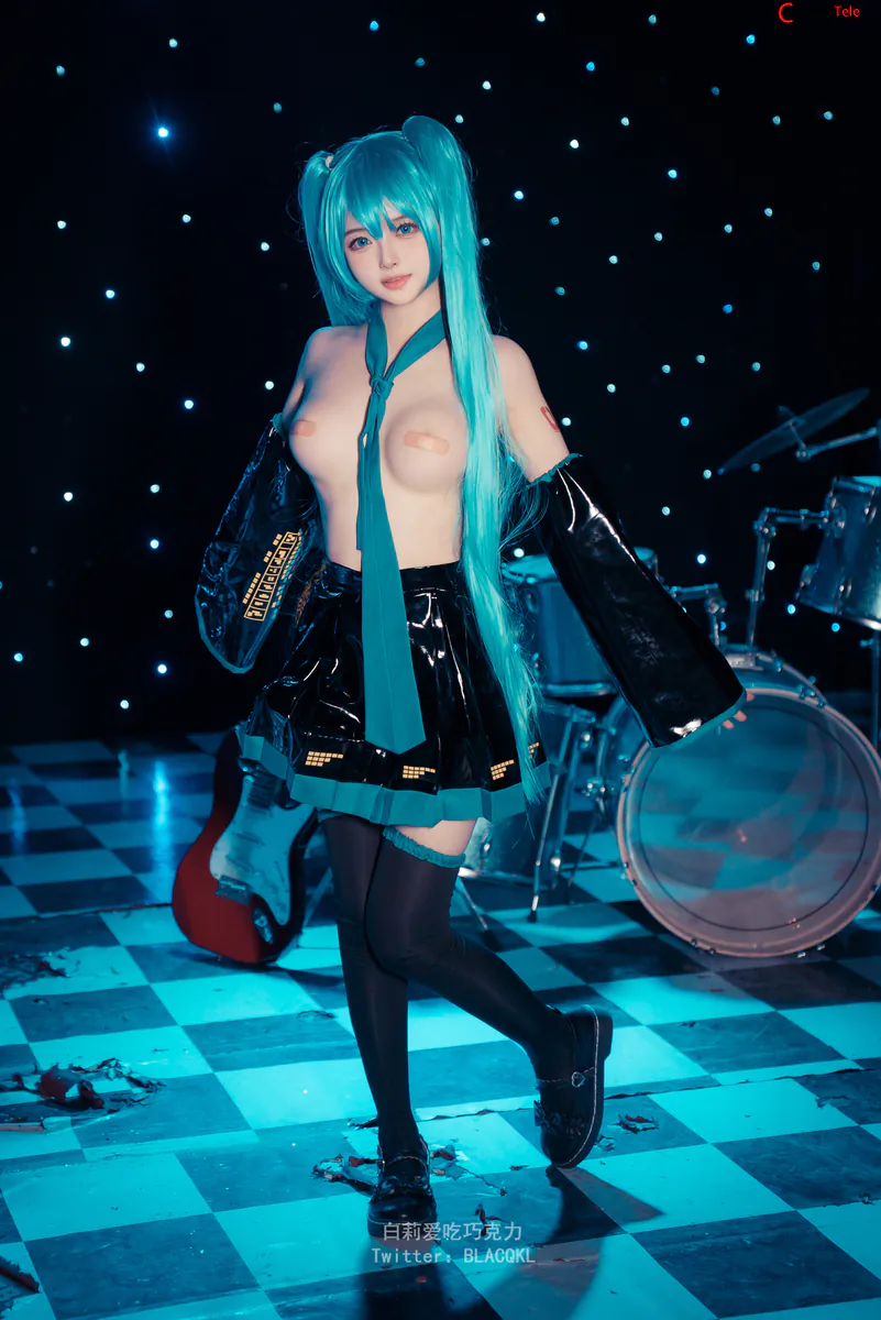 Blacqkl (白莉爱吃巧克力) cosplay Hatsune Miku