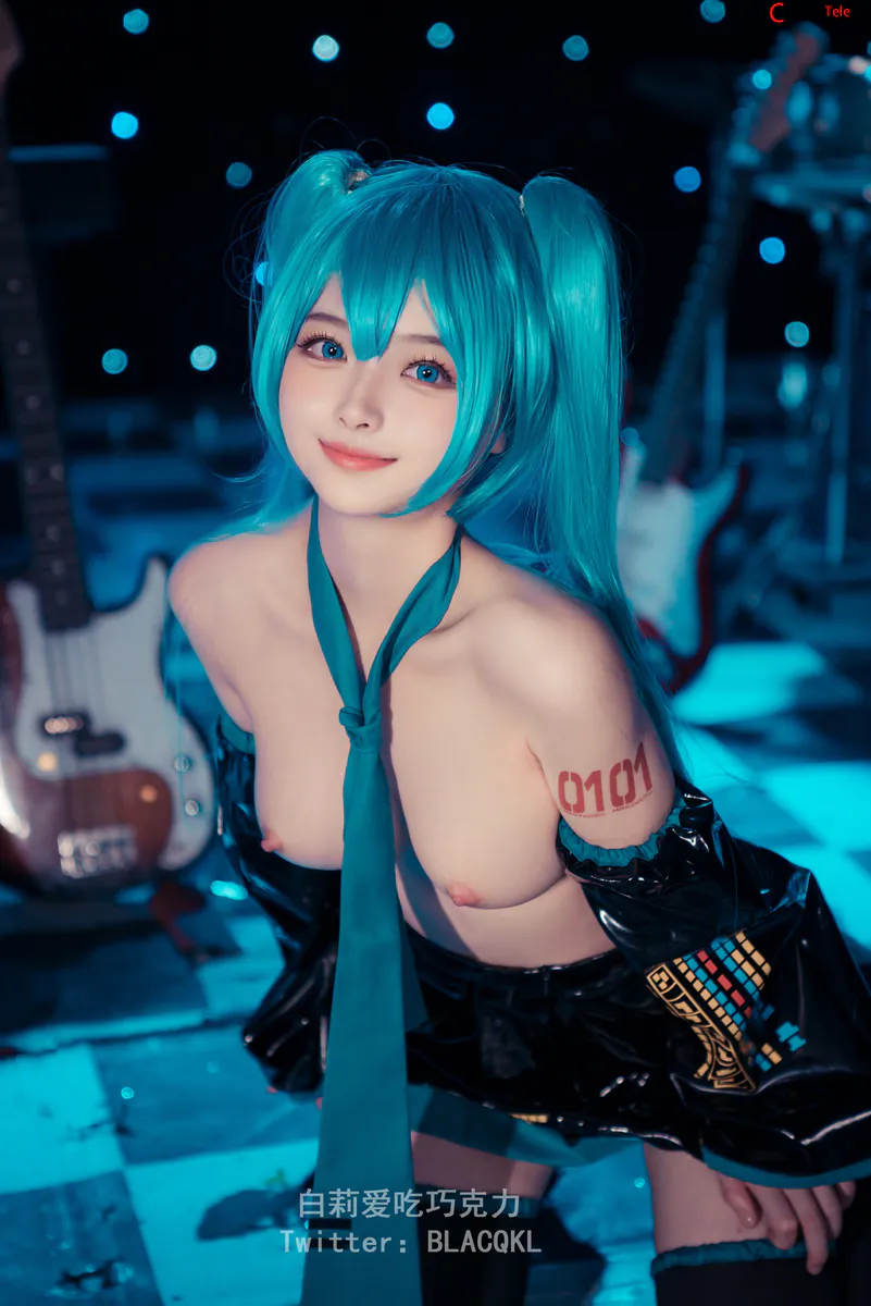Blacqkl (白莉爱吃巧克力) cosplay Hatsune Miku