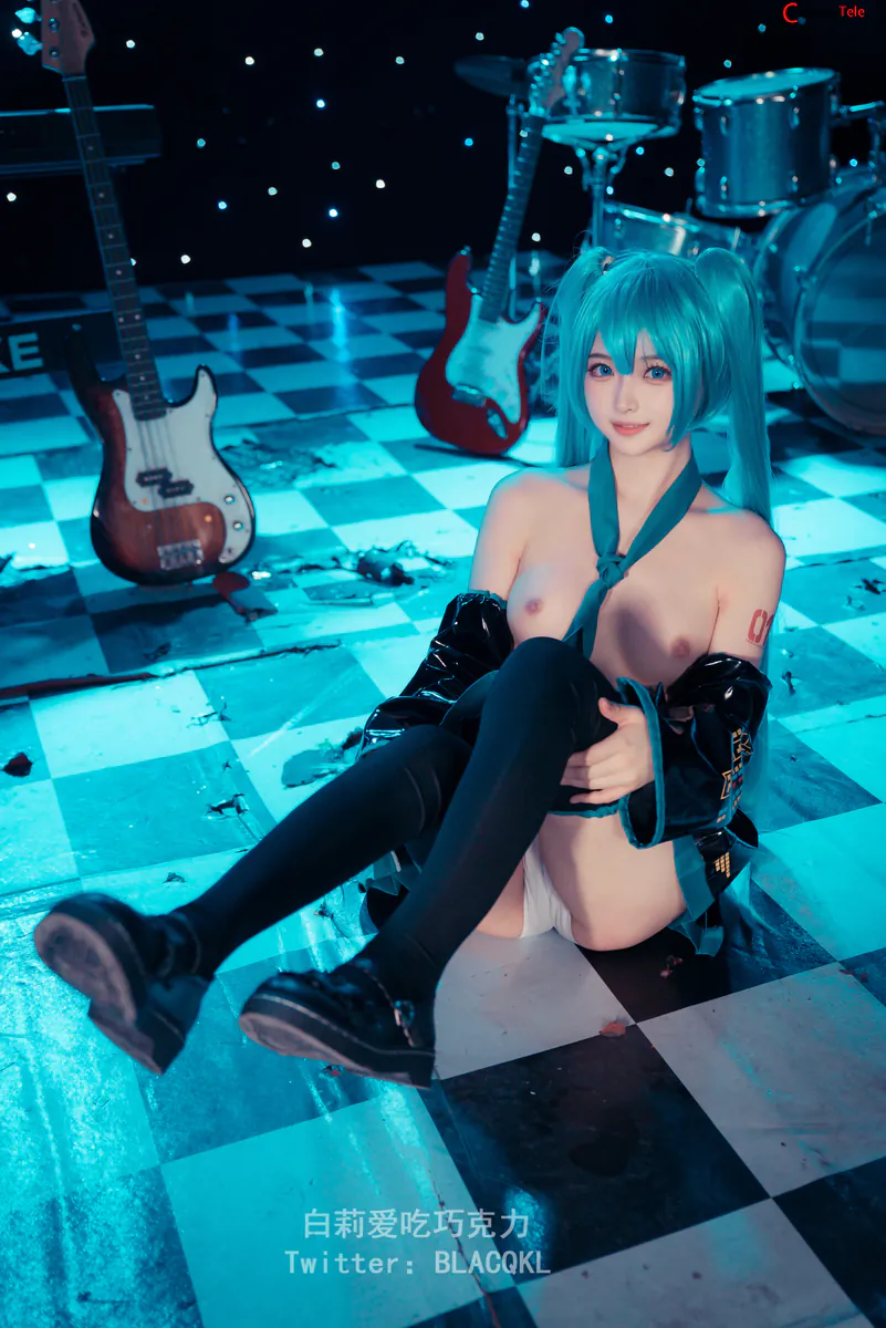 Blacqkl (白莉爱吃巧克力) cosplay Hatsune Miku