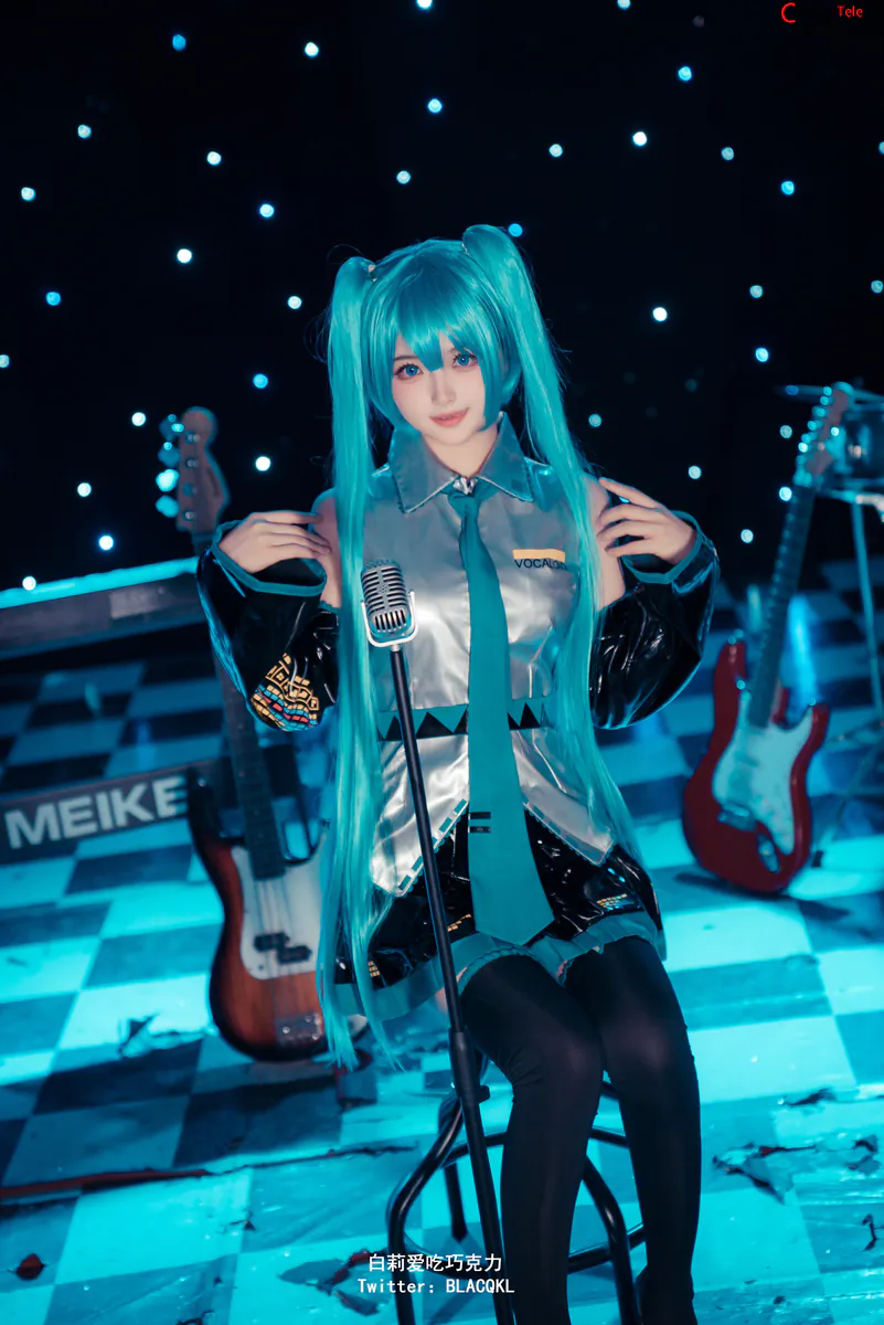 Blacqkl (白莉爱吃巧克力) cosplay Hatsune Miku