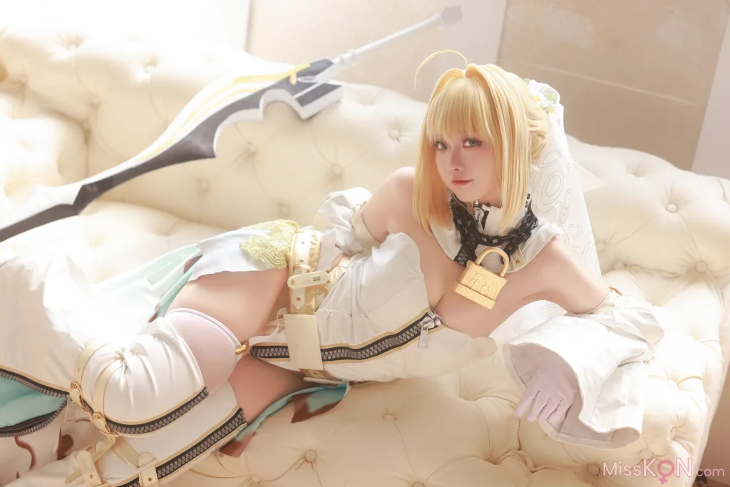 Coser@G44不会受伤_ 尼禄花嫁